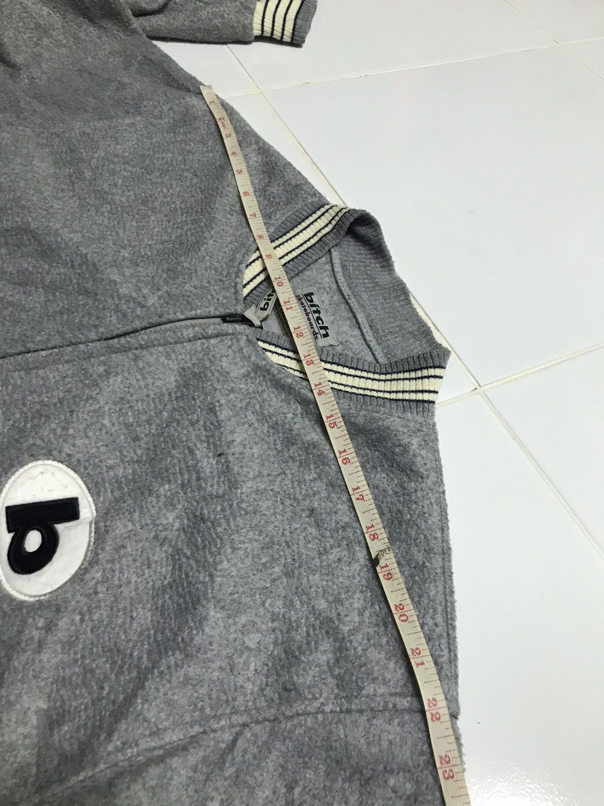 Vintage vintage Bitch skateboard fleece jacket Size US L / EU 52-54 / 3 - 9 Thumbnail