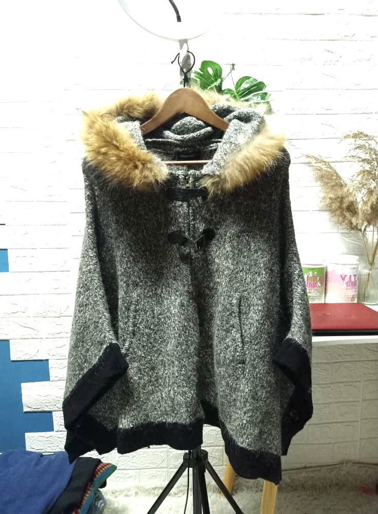 image of Cloak x Vintage Grand Table Knit Wool Capes Fur Hoodie For Girll in Grey, Men's (Size Large)