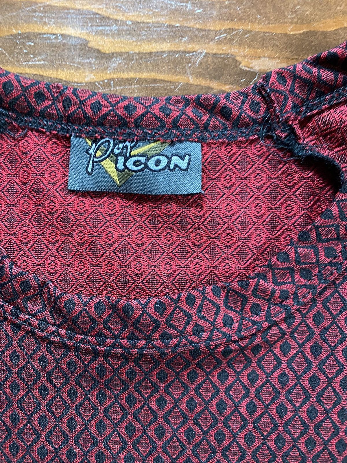 Vintage Vintage 80’s Pop Icon Polyester Like Raglan Tee Size US L / EU 52-54 / 3 - 5 Thumbnail