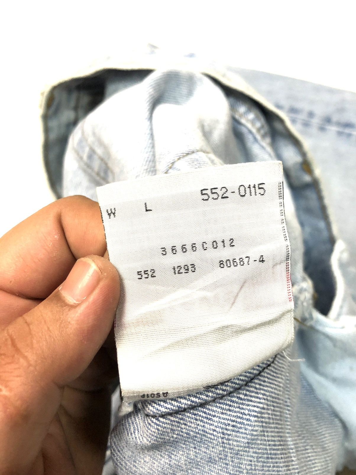 Levi's × Vintage VINTAGE 1993 LEVI’S 501 BLUE WASH DISTRESSED DENIM USA 🇺🇸 Size US 33 - 8 Thumbnail