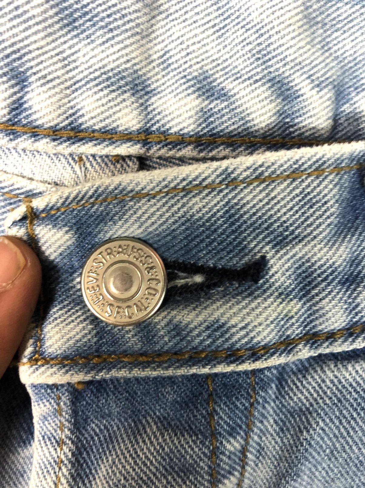 Levi's × Vintage VINTAGE 1993 LEVI’S 501 BLUE WASH DISTRESSED DENIM USA 🇺🇸 Size US 33 - 5 Thumbnail