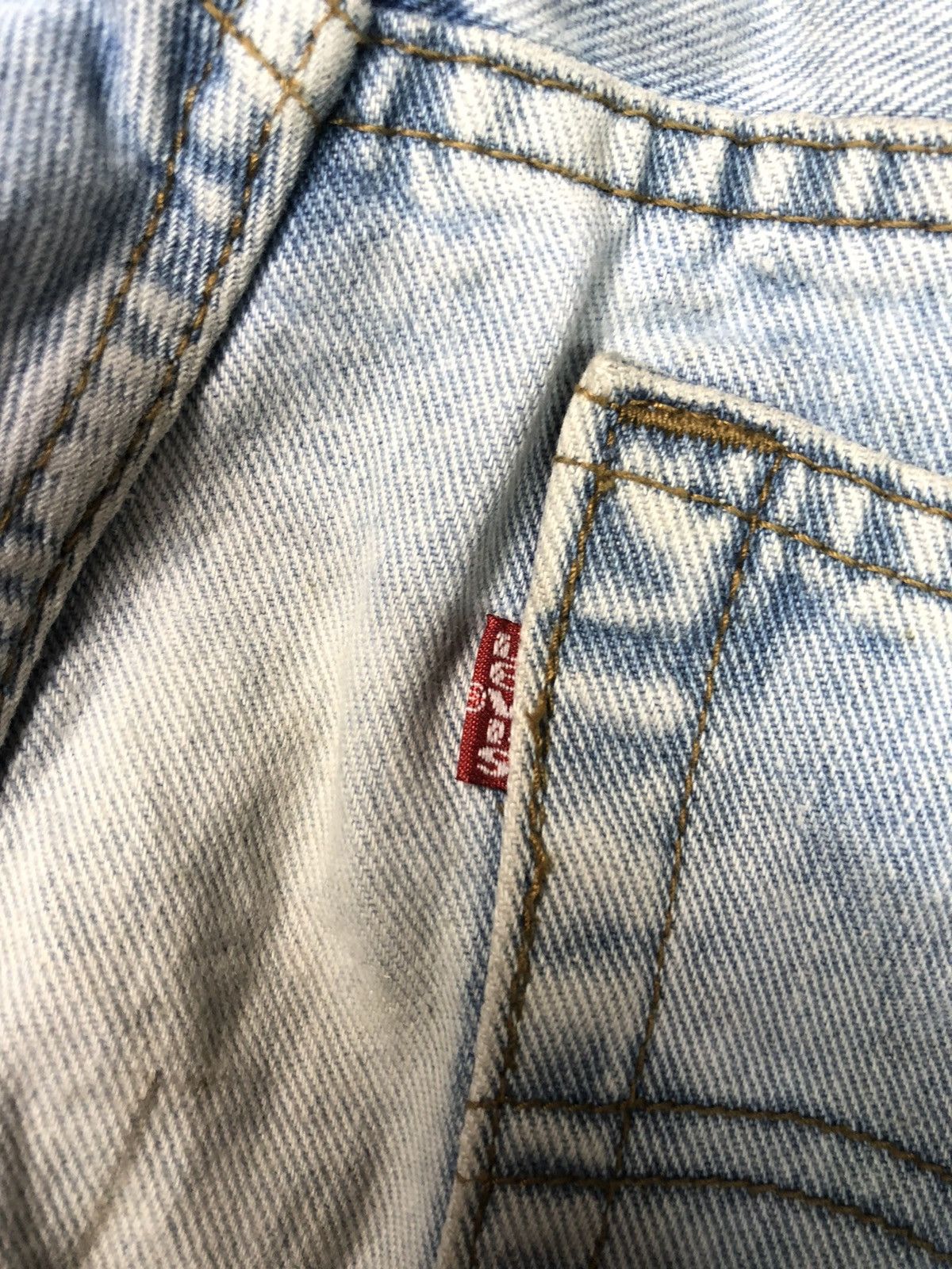 Levi's × Vintage VINTAGE 1993 LEVI’S 501 BLUE WASH DISTRESSED DENIM USA 🇺🇸 Size US 33 - 10 Thumbnail