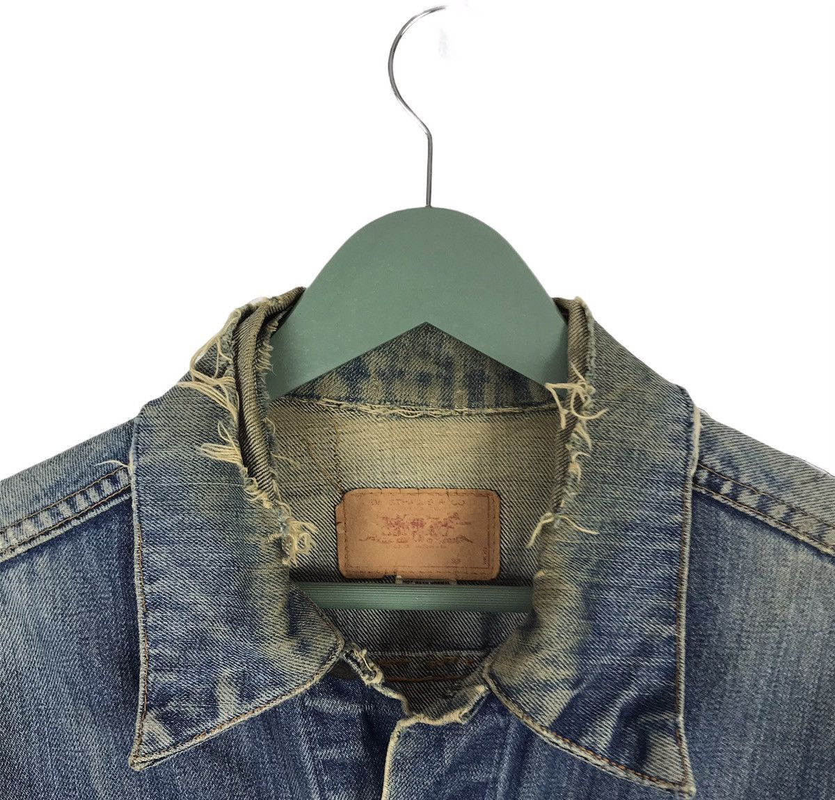 Levi's Vintage Clothing Vtg 80s distressed Levis trucker denim jacket Size US M / EU 48-50 / 2 - 6 Thumbnail