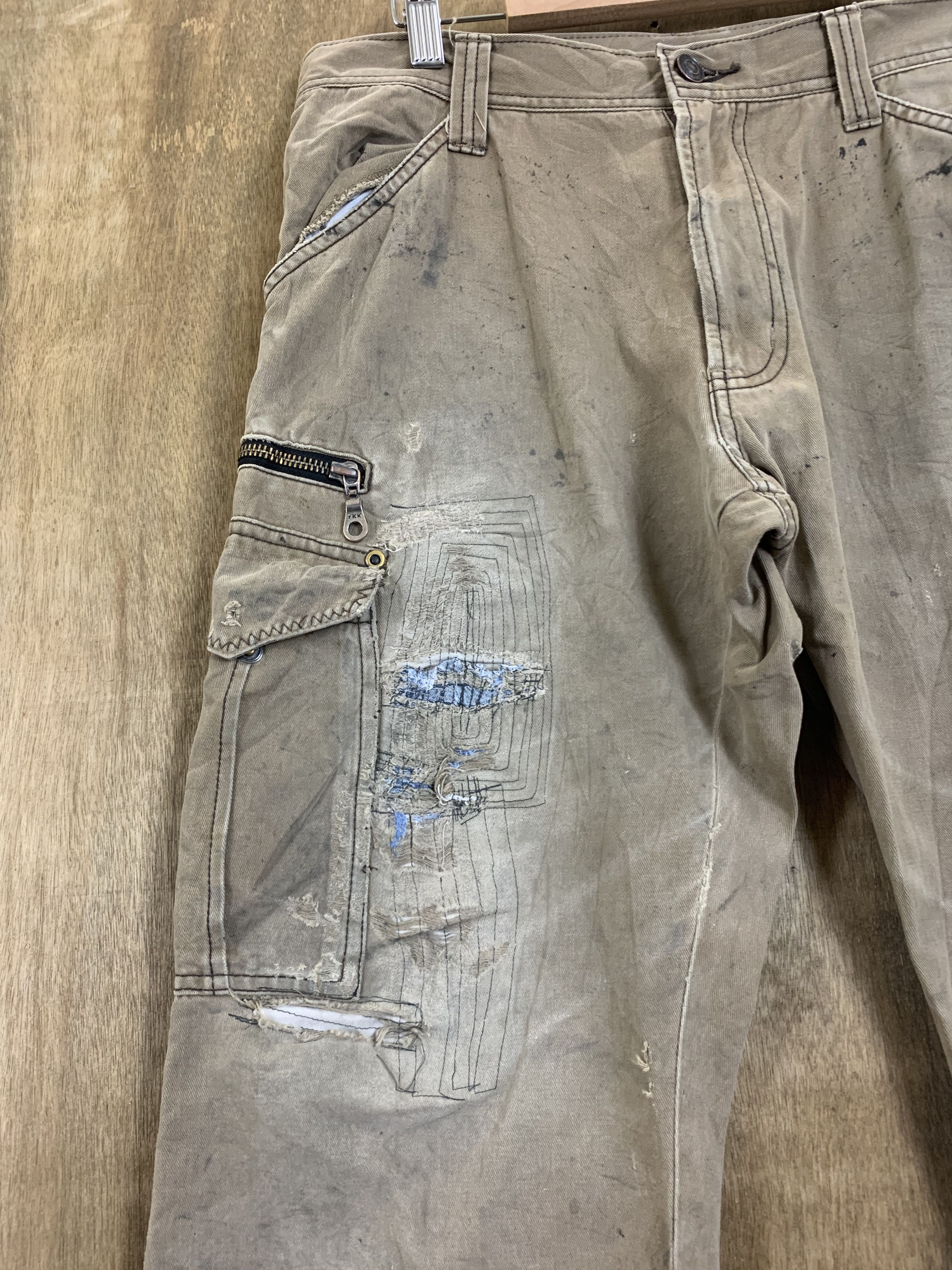 Japanese Brand Cargo Pants Multipocket Distressed Pants Travis Scott Style Size US 28 / EU 44 - 13 Thumbnail
