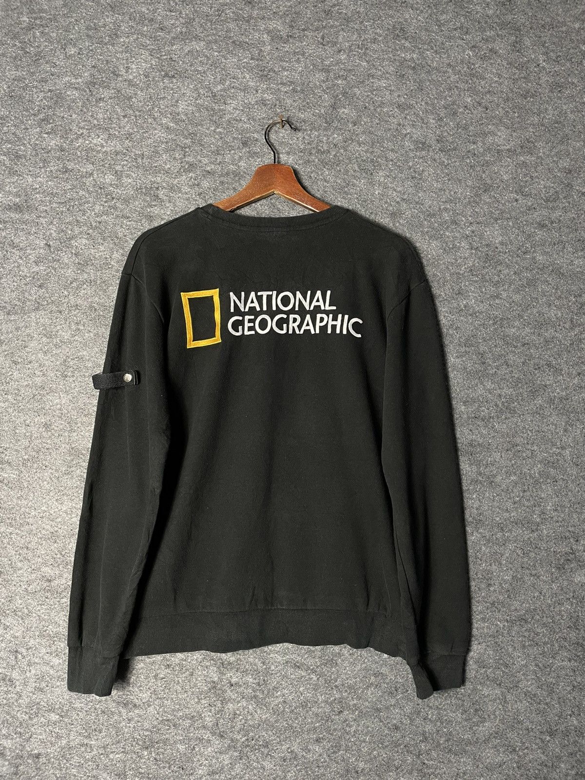 National geographic hot sale crewneck