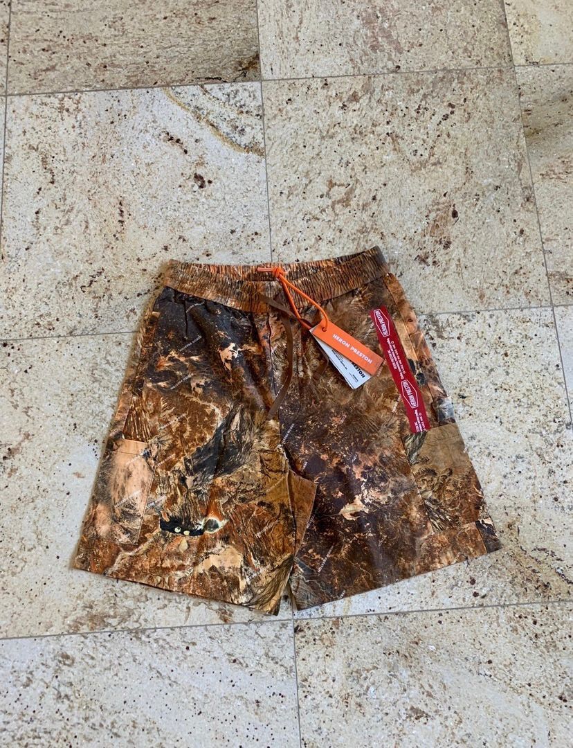 Heron Preston Leaf Camo Shorts Size US 30 / EU 46 - 1 Thumbnail