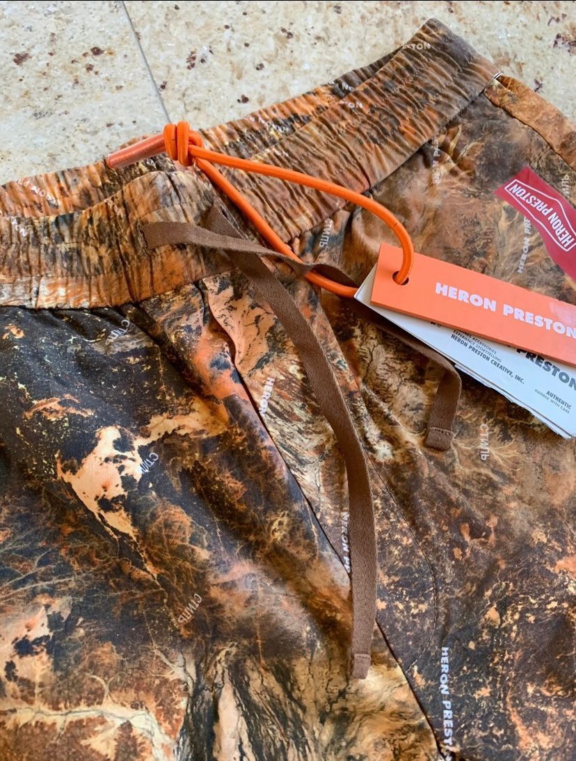 Heron Preston Leaf Camo Shorts Size US 30 / EU 46 - 9 Thumbnail