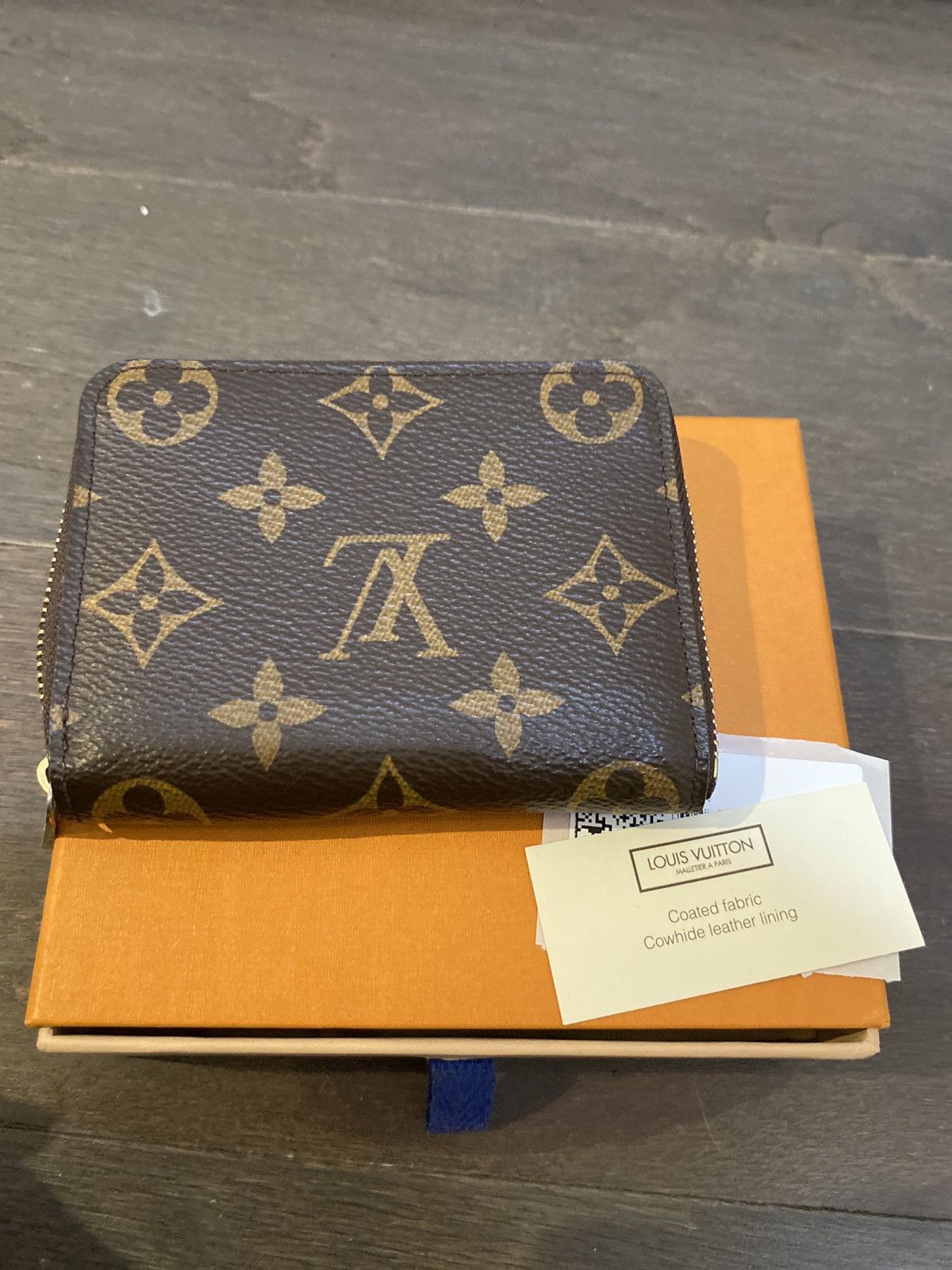 Louis Vuitton Louis Vuitton Monogram Wallet Size ONE SIZE - 1 Thumbnail