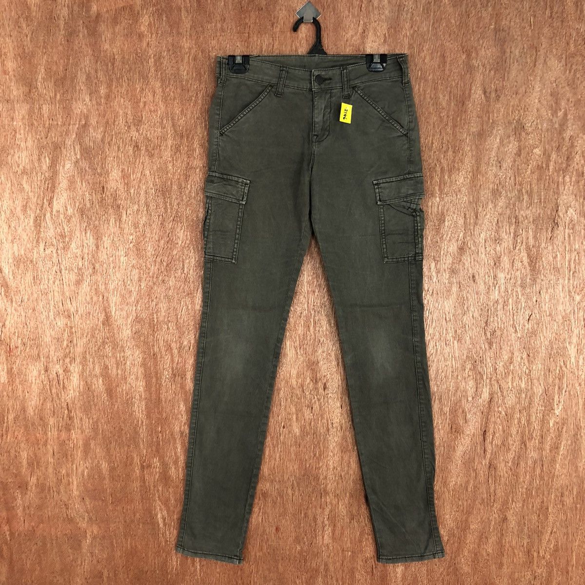 Japanese Brand DLL Uniqlo Grey Multipocket utility Cargo Pants #2146 Size 27" / US 4 / IT 40 - 1 Thumbnail