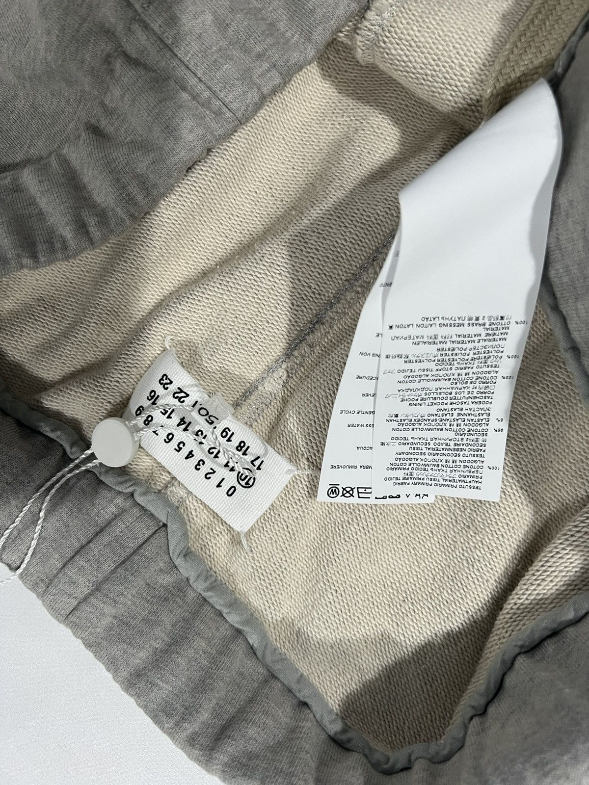 Maison Margiela Maison margiela sweatpants. 50/34. $850 Size US 34 / EU 50 - 10 Thumbnail