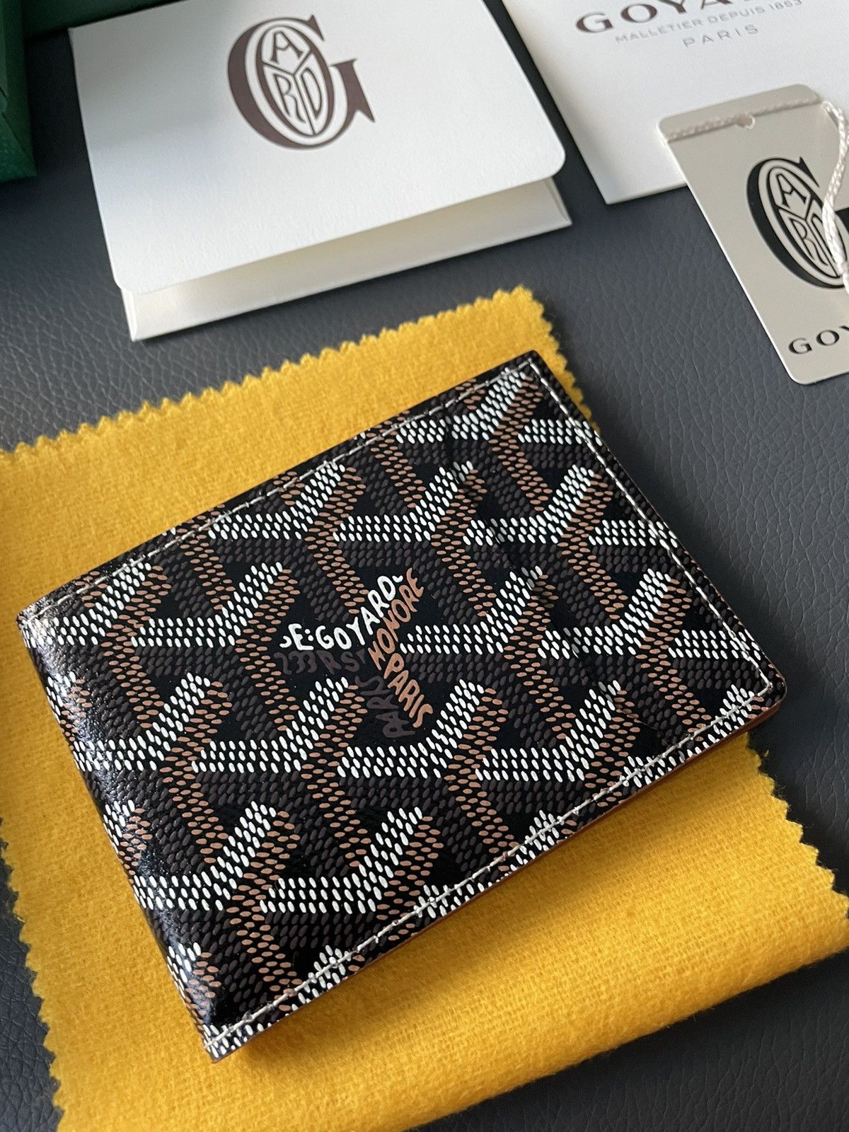 Goyard Brand New Rare Limited Iconic Goyard Logo Slim Card Wallet Size ONE SIZE - 18 Thumbnail