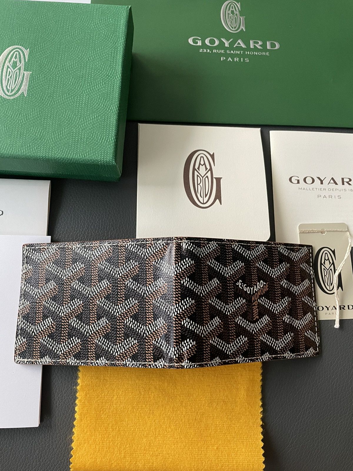 Goyard Brand New Rare Limited Iconic Goyard Logo Slim Card Wallet Size ONE SIZE - 23 Thumbnail