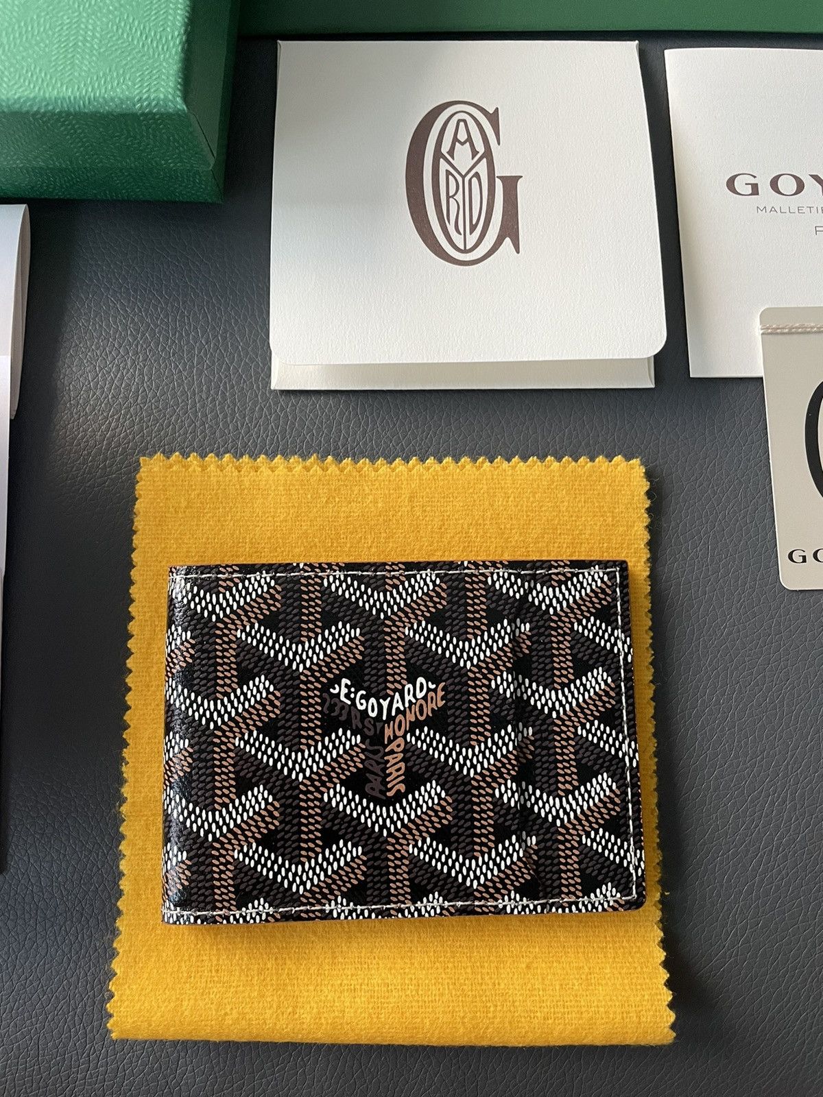 Goyard Brand New Rare Limited Iconic Goyard Logo Slim Card Wallet Size ONE SIZE - 16 Thumbnail