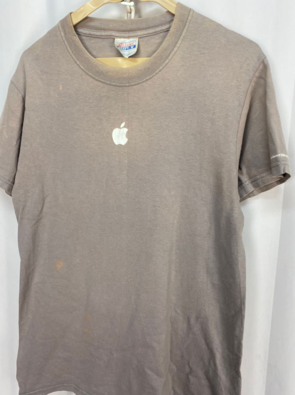 Apple × Hanes × Vintage Vintage y2k apple wwdc2004 distressed tshirt by Hanes Size US S / EU 44-46 / 1 - 3 Thumbnail