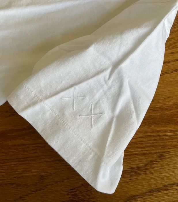 Kaws × Uniqlo XL Extra Large UT White Gone Tee Shirt Blue BFF Plush First Size US XL / EU 56 / 4 - 3 Thumbnail