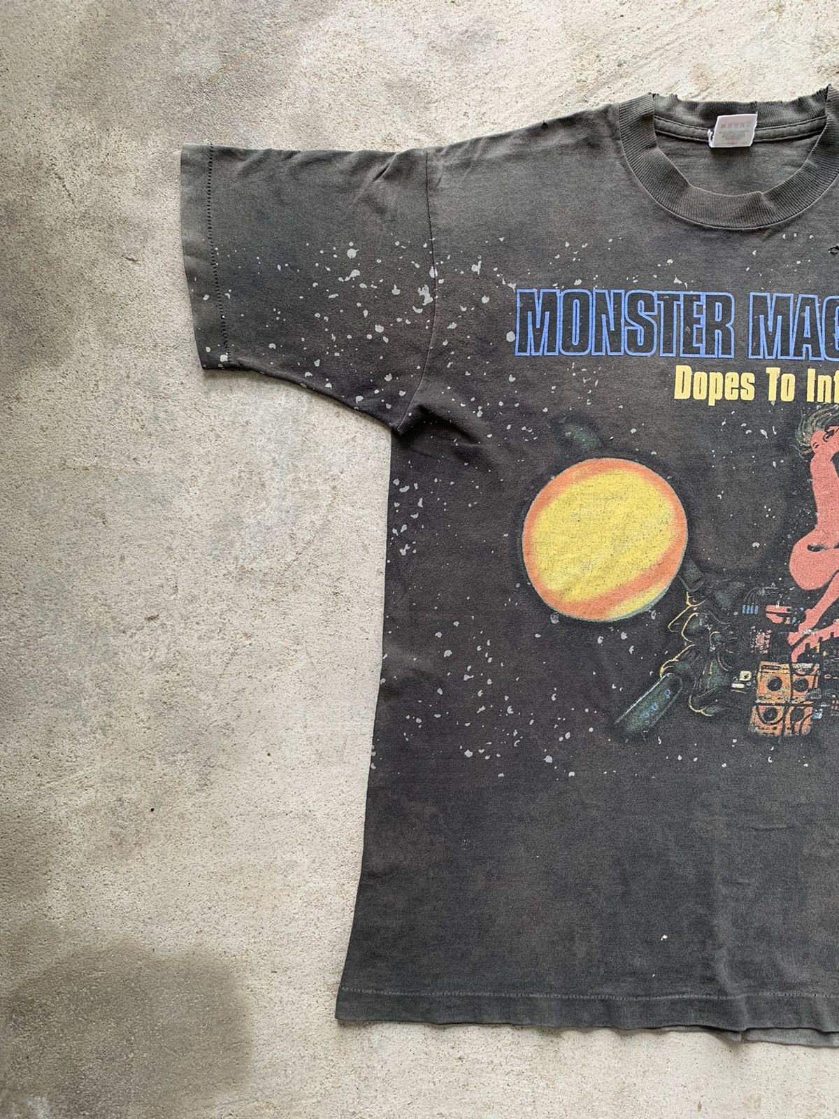 Band Tees Vtg 90s Thrashed Faded Monster Magnet Dopes To Infinity Size US M / EU 48-50 / 2 - 3 Thumbnail