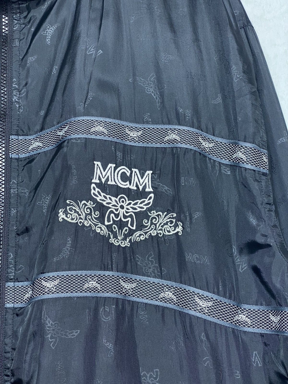 Japanese Brand Vintage MCM Légére Embroidered Windbreaker / Travis Scott Size US L / EU 52-54 / 3 - 5 Thumbnail