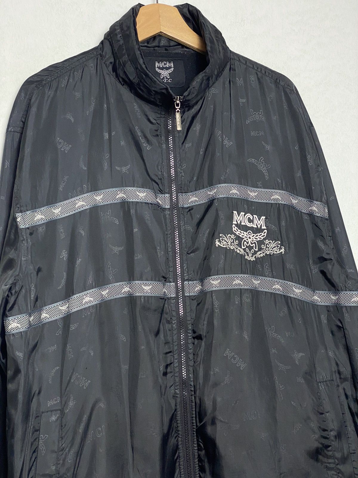 Japanese Brand Vintage MCM Légére Embroidered Windbreaker / Travis Scott Size US L / EU 52-54 / 3 - 4 Thumbnail