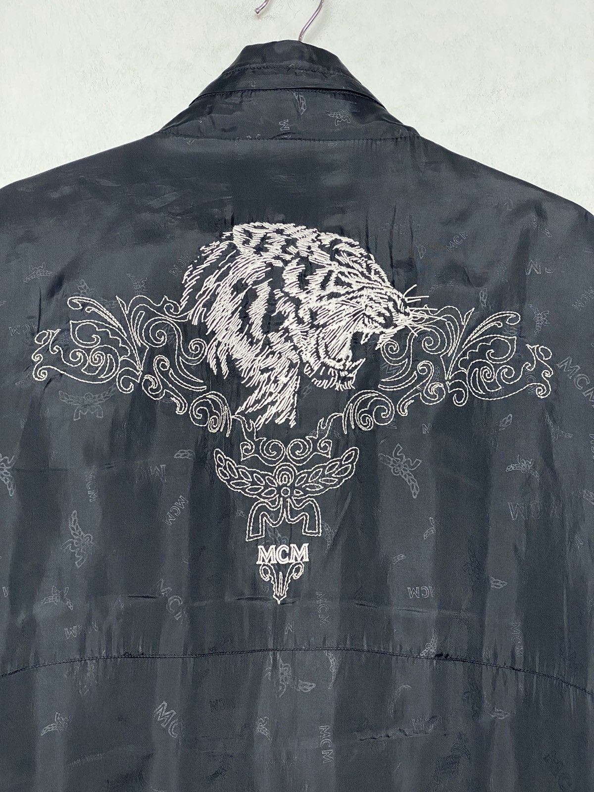 Japanese Brand Vintage MCM Légére Embroidered Windbreaker / Travis Scott Size US L / EU 52-54 / 3 - 8 Thumbnail