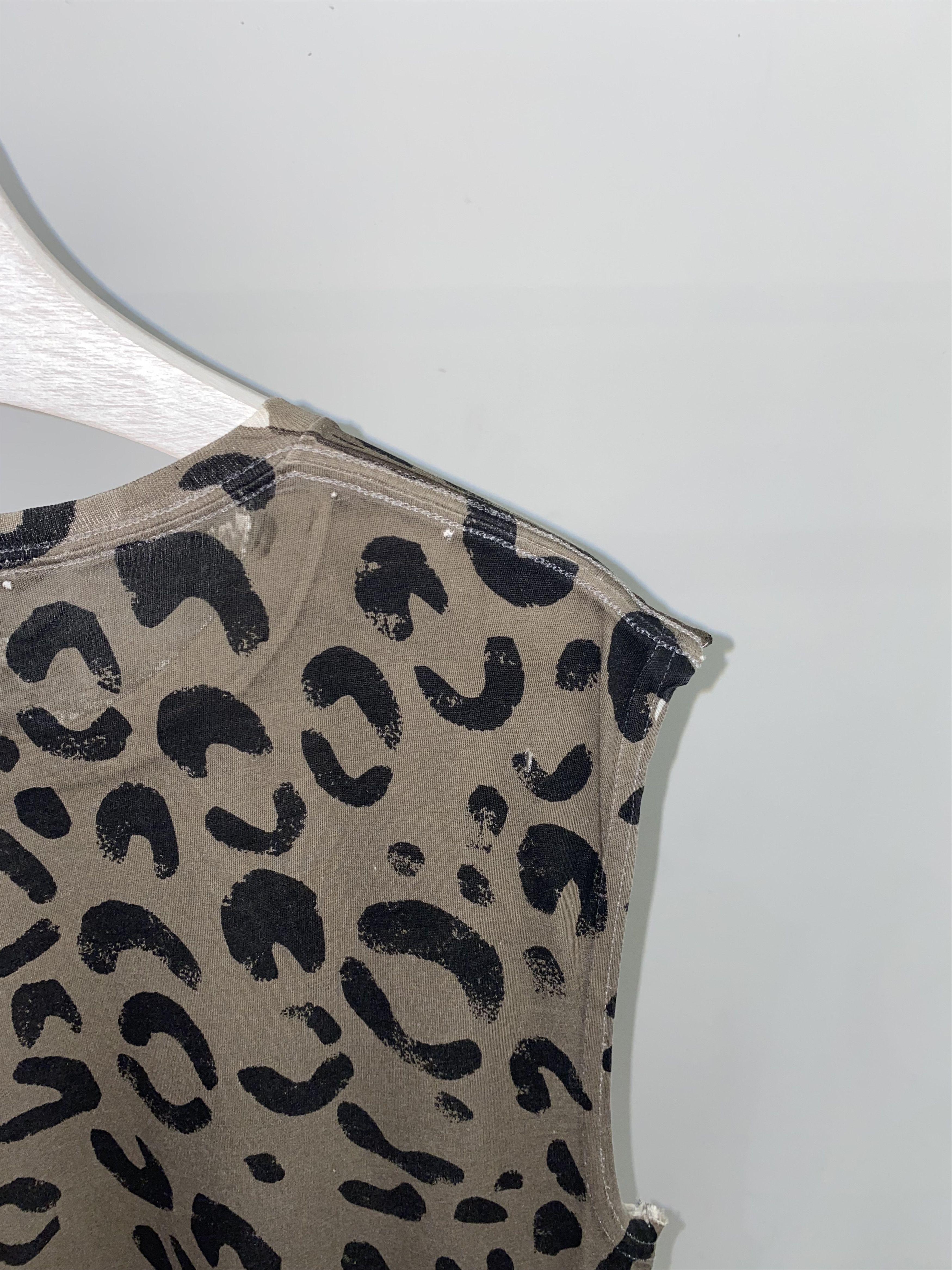 Marc Jacobs Marc Jacobs Tiger All Over Print Distressed Tank Top Size US S / EU 44-46 / 1 - 5 Thumbnail