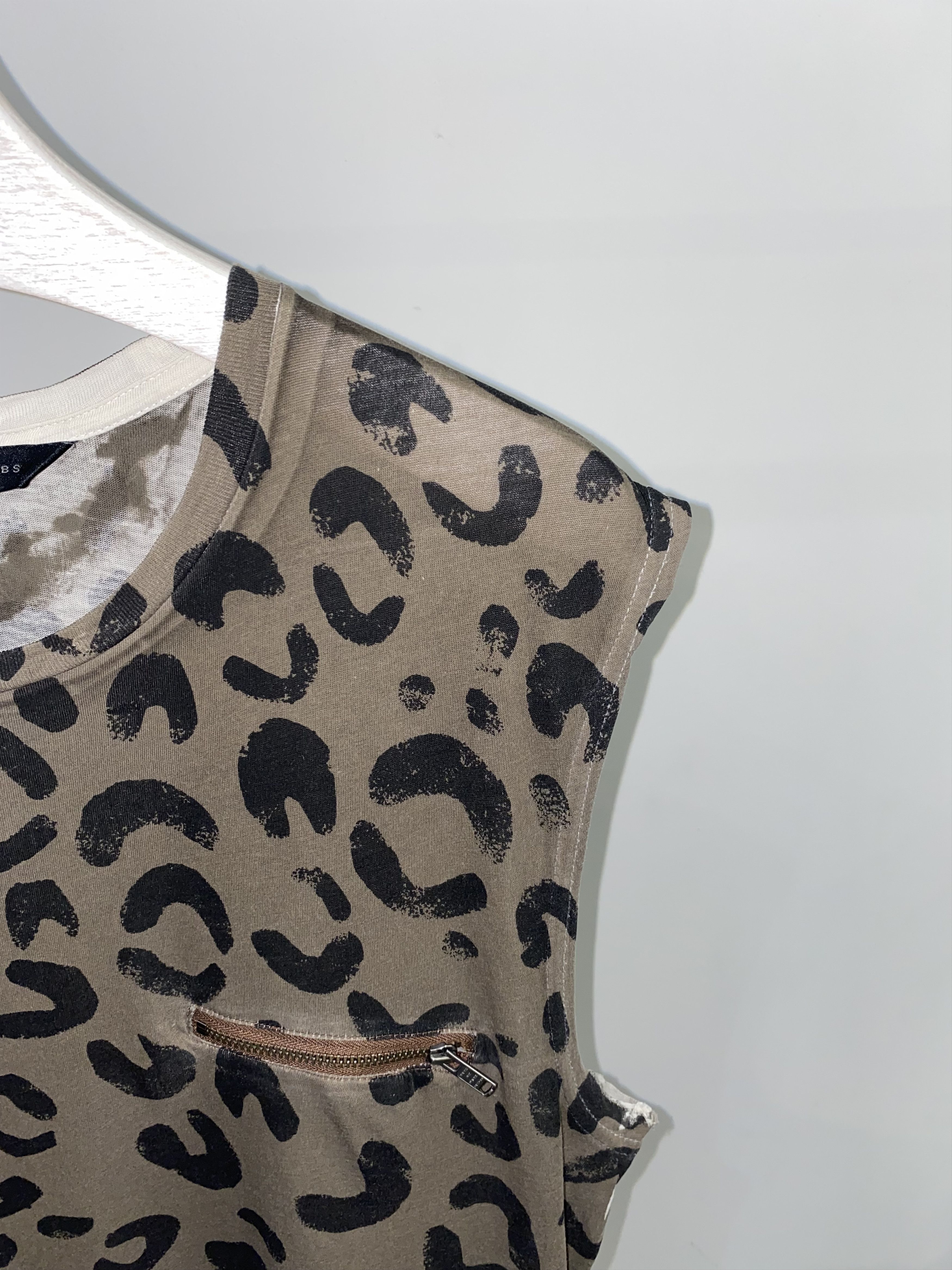 Marc Jacobs Marc Jacobs Tiger All Over Print Distressed Tank Top Size US S / EU 44-46 / 1 - 2 Thumbnail