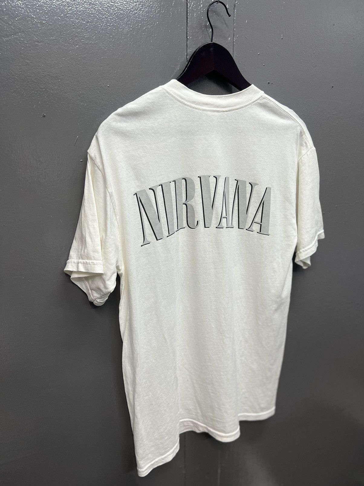 Band Tees NIRVANA POTRAIT PHOTO KURT COBAIN TEES 1996 Size US M / EU 48-50 / 2 - 11 Thumbnail