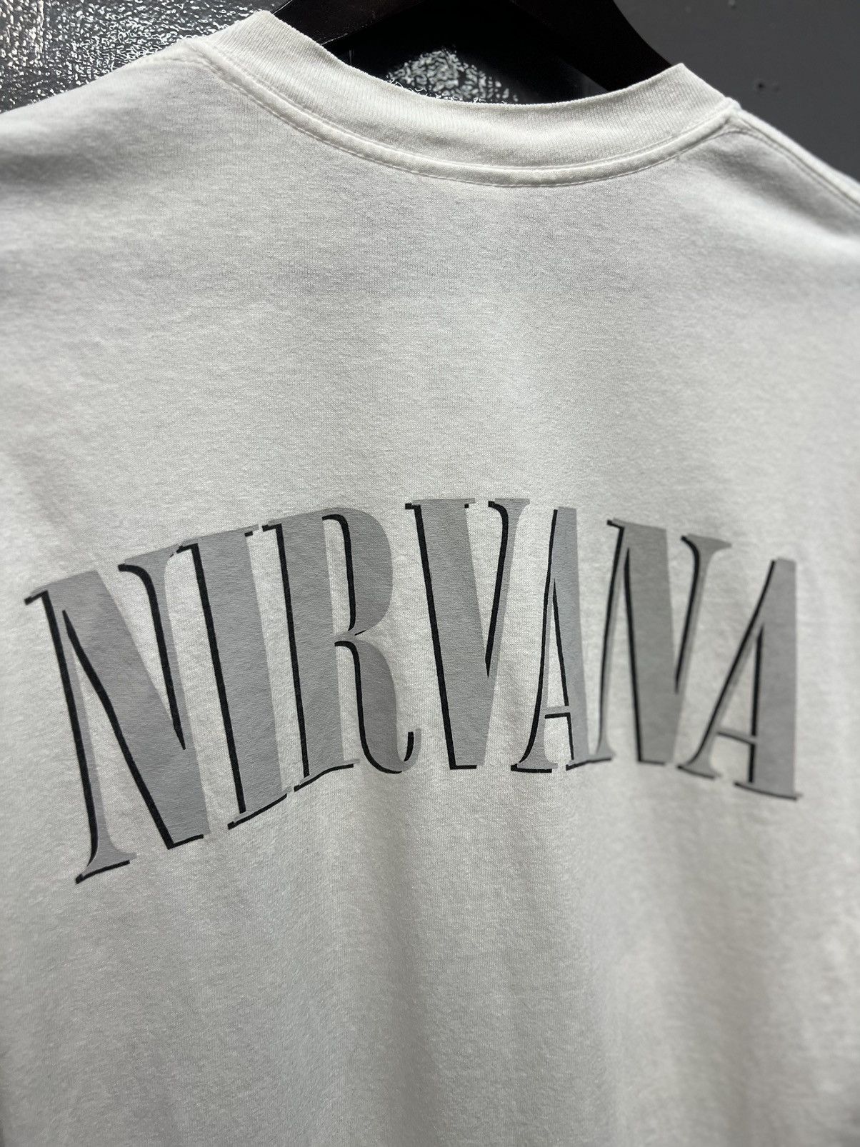 Band Tees NIRVANA POTRAIT PHOTO KURT COBAIN TEES 1996 Size US M / EU 48-50 / 2 - 13 Thumbnail