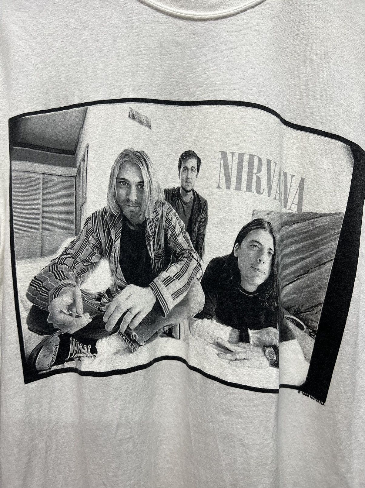 Band Tees NIRVANA POTRAIT PHOTO KURT COBAIN TEES 1996 Size US M / EU 48-50 / 2 - 4 Thumbnail
