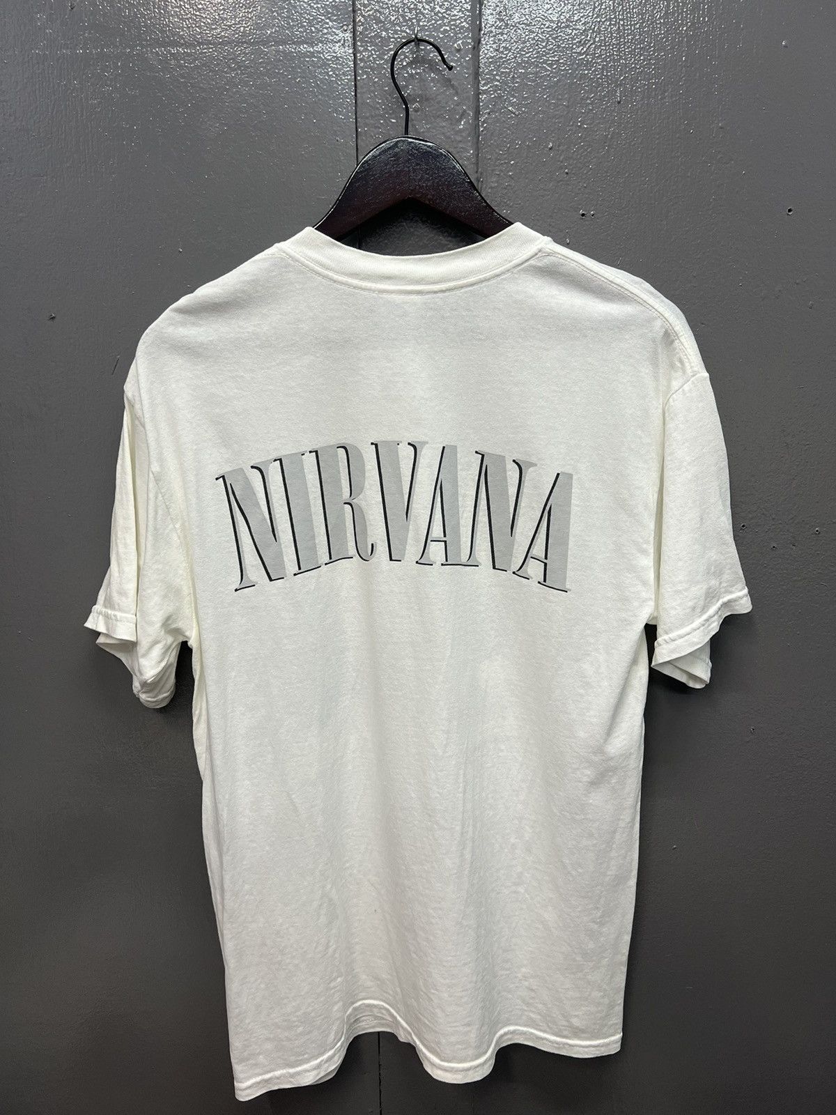 Band Tees NIRVANA POTRAIT PHOTO KURT COBAIN TEES 1996 Size US M / EU 48-50 / 2 - 10 Thumbnail