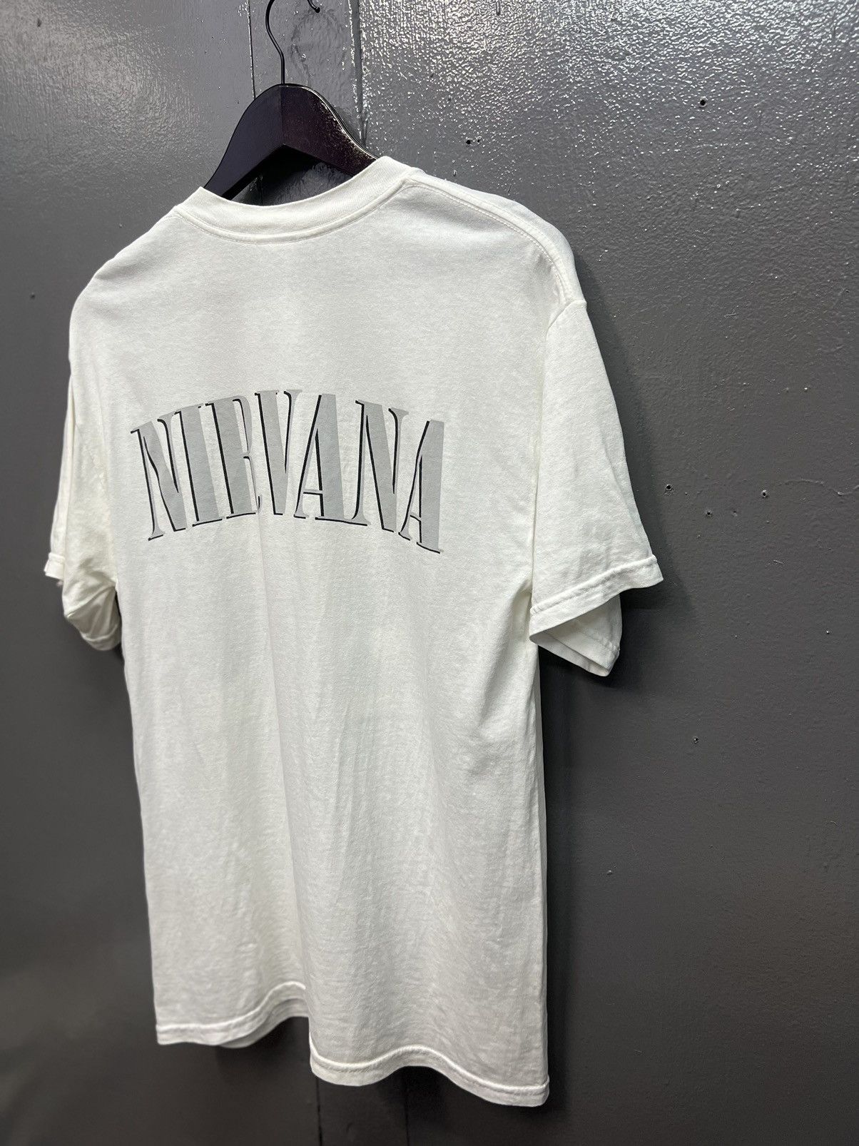 Band Tees NIRVANA POTRAIT PHOTO KURT COBAIN TEES 1996 Size US M / EU 48-50 / 2 - 12 Thumbnail