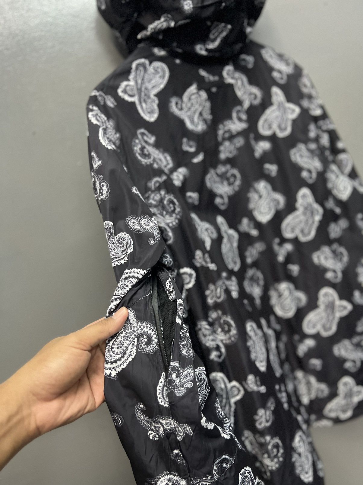 Japanese Brand ARCHIVE🔥MISS MANIA PAISLEY WINTER GEAR HOODIES Size US M / EU 48-50 / 2 - 11 Thumbnail