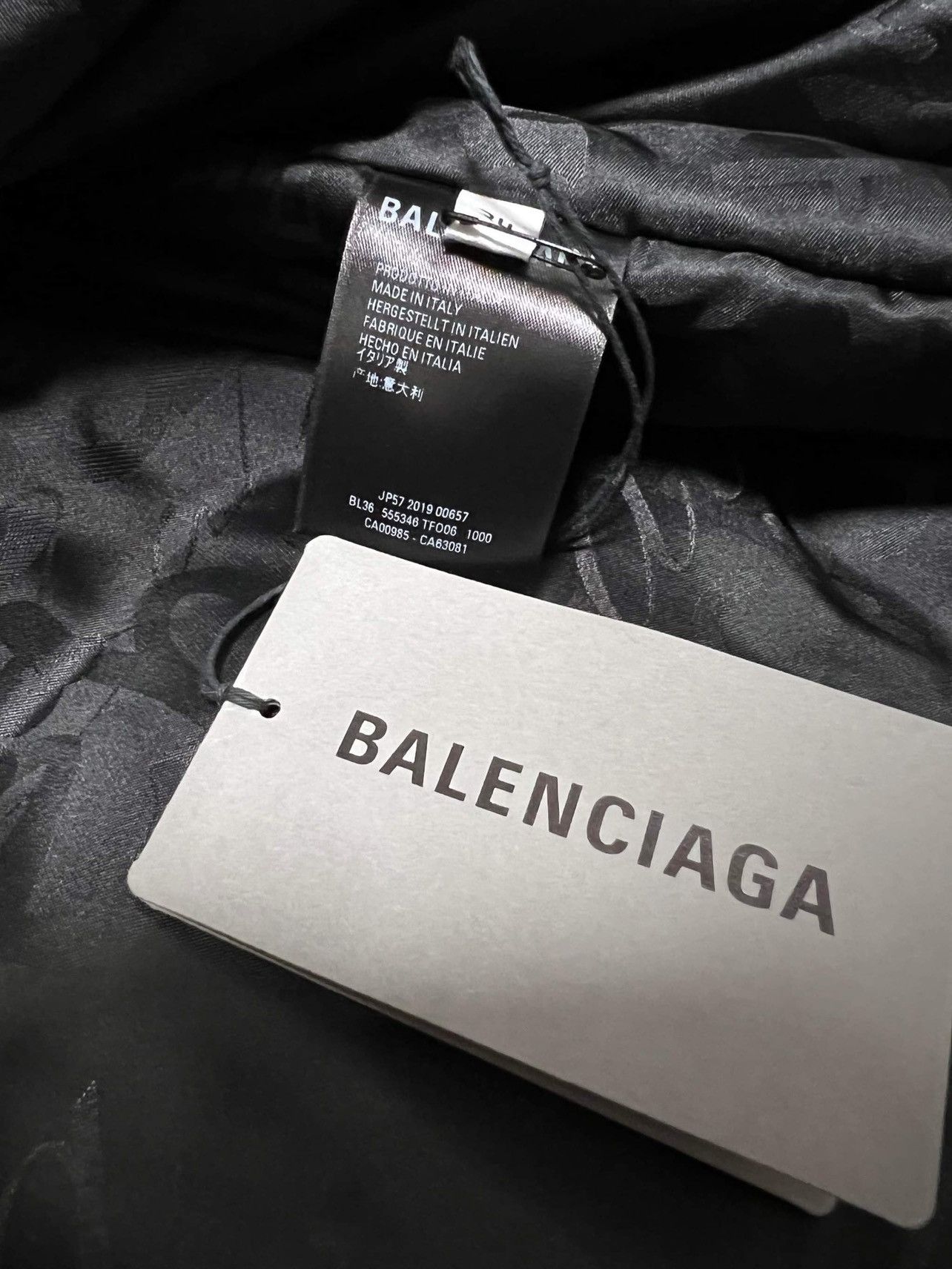 Balenciaga Balenciaga Swing Logo Puffer Jacket Size XXS / US 00 / IT 34 - 12 Thumbnail