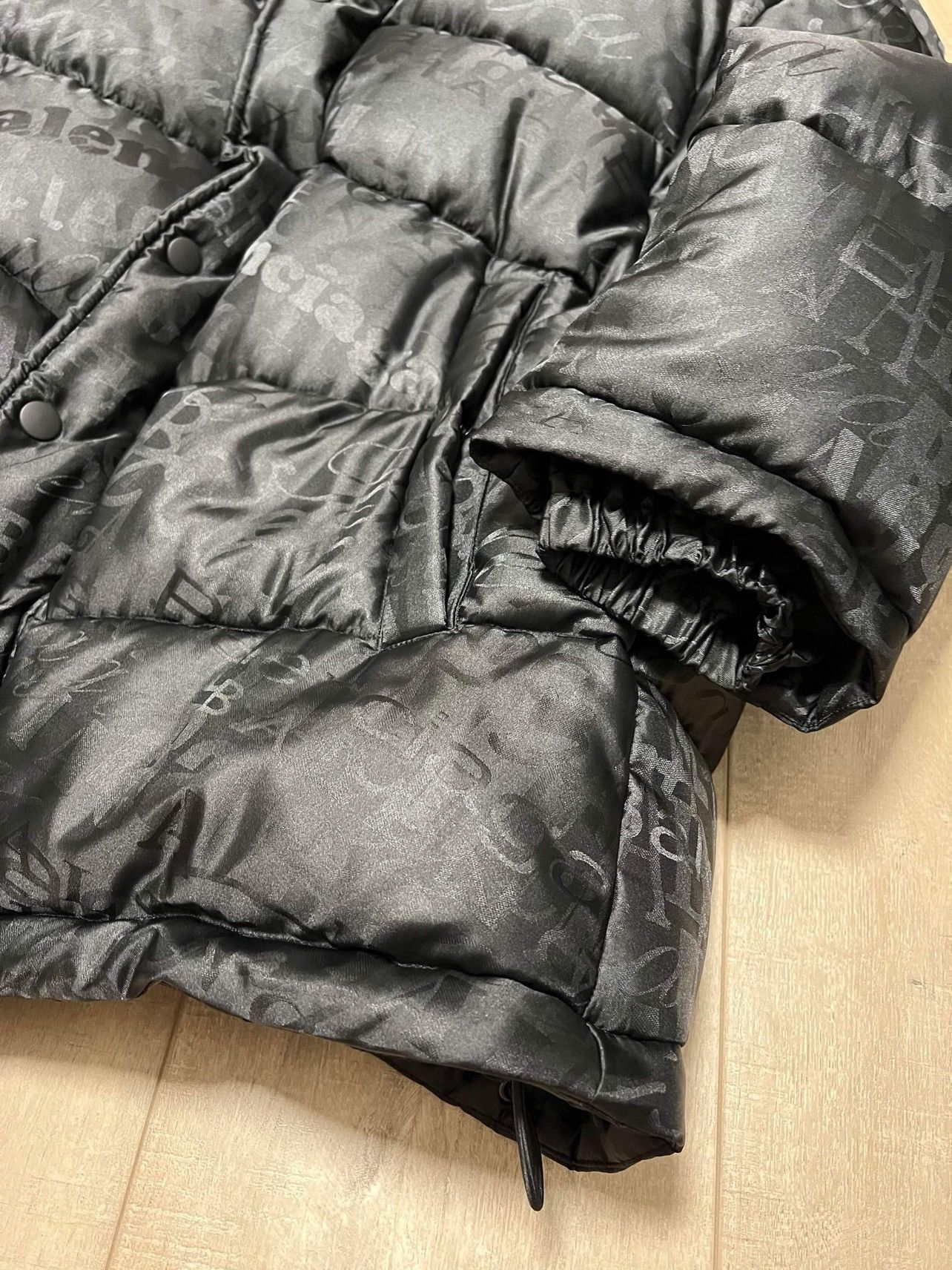 Balenciaga Balenciaga Swing Logo Puffer Jacket Size XXS / US 00 / IT 34 - 5 Thumbnail