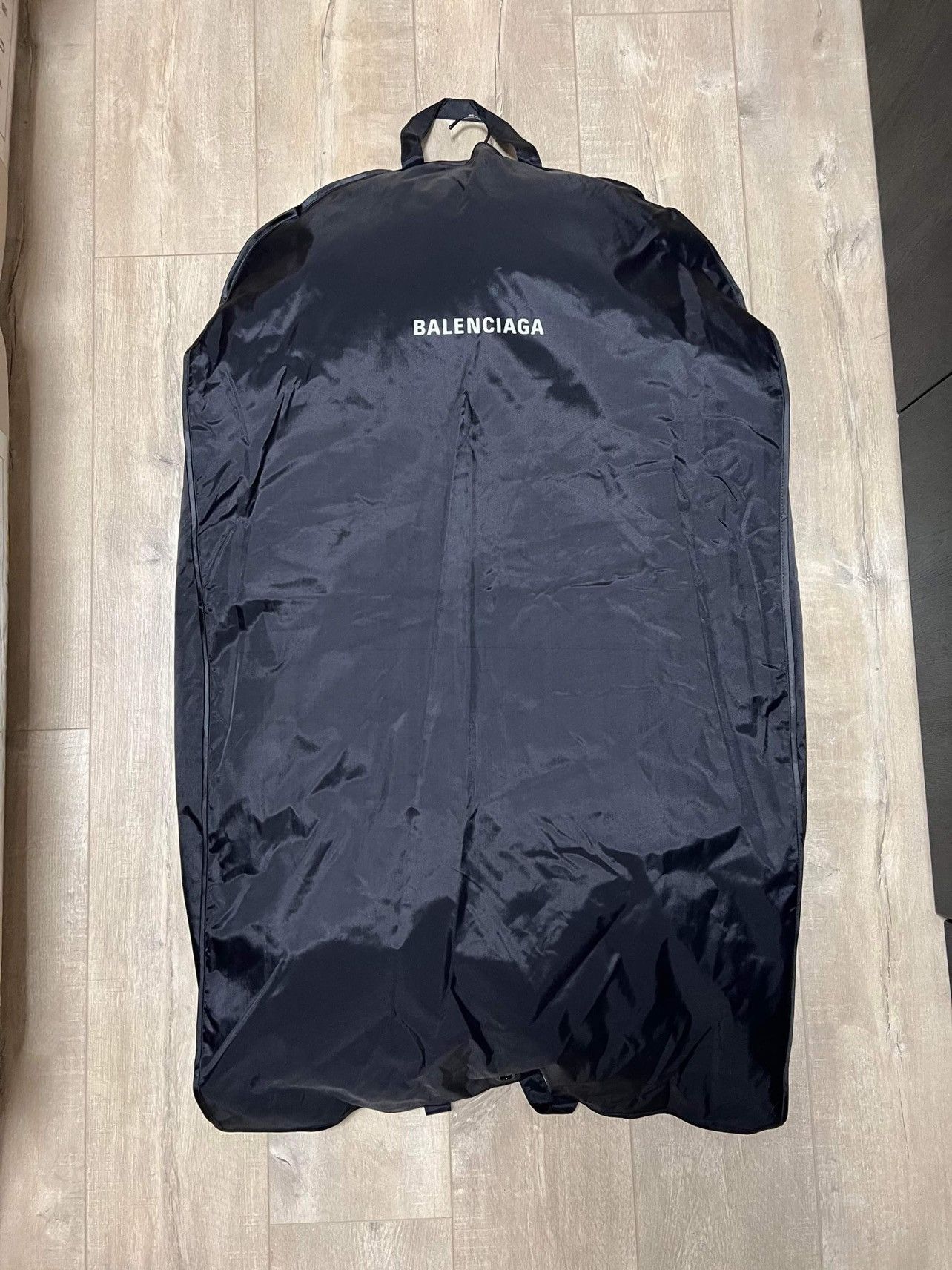 Balenciaga Balenciaga Swing Logo Puffer Jacket Size XXS / US 00 / IT 34 - 13 Thumbnail