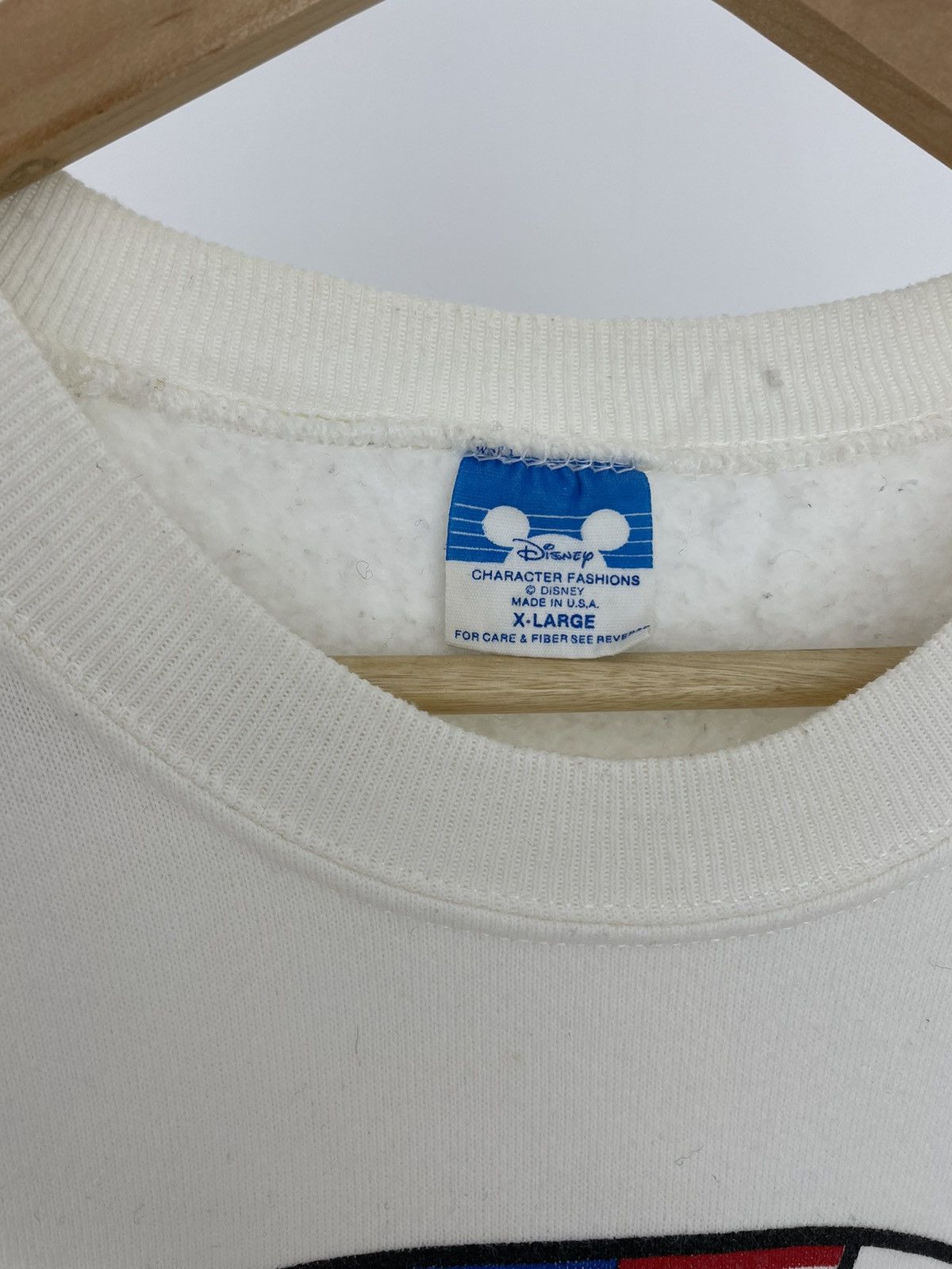 Disney 1980s Vintage Disney International Sweatshirt Crewneck Rare Size US L / EU 52-54 / 3 - 5 Thumbnail