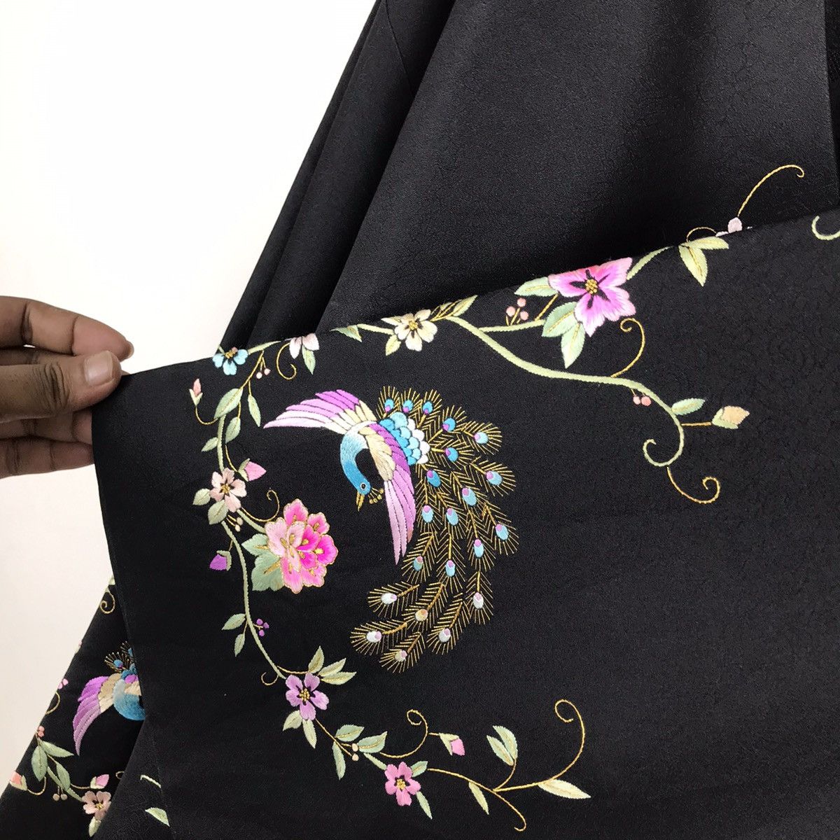 Japanese Brand × Vintage ⚡️Vintage Japanese Kimono Cardigan Embroidery Peacock Size US L / EU 52-54 / 3 - 7 Thumbnail