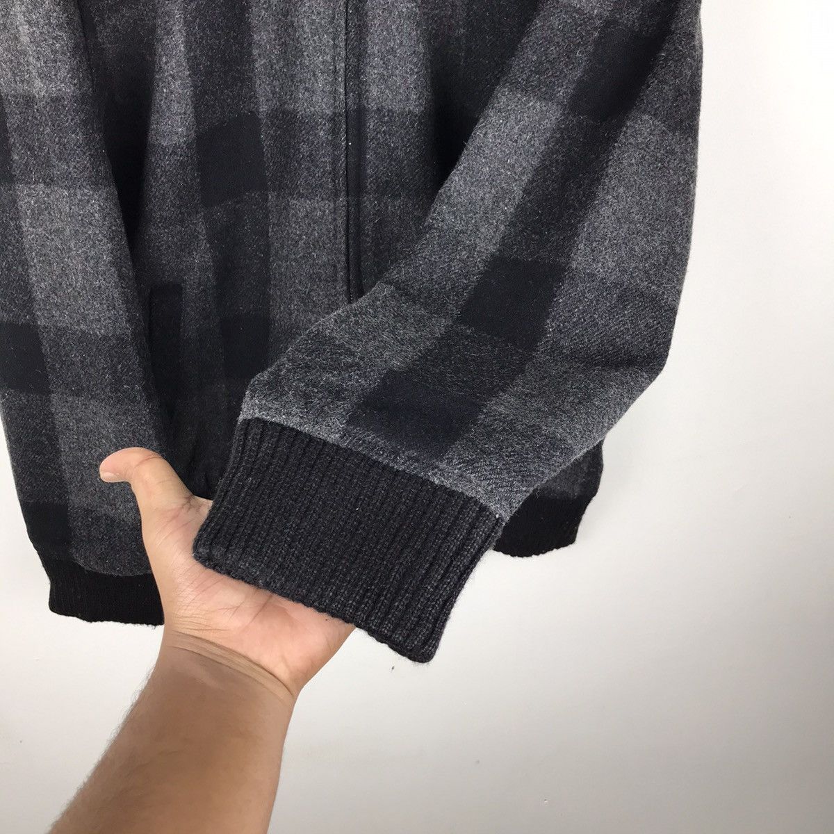 Vintage × Woolrich Woolen Mills Vintage Woolrich Checkered Grid Design Wool Zipper Jacket Size US M / EU 48-50 / 2 - 8 Thumbnail