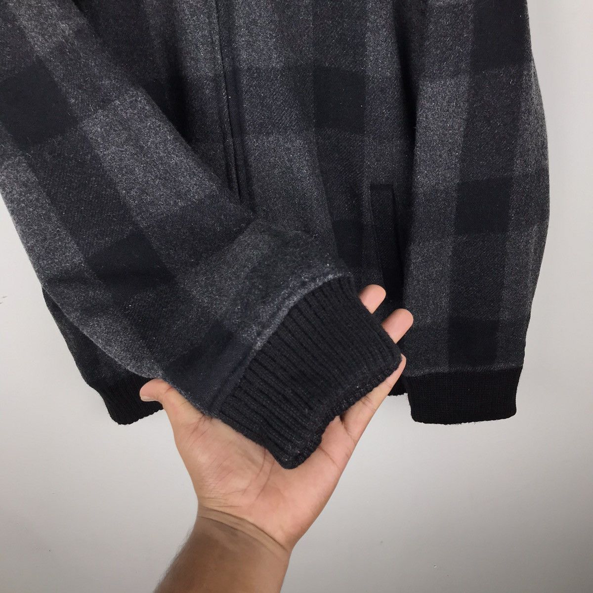 Vintage × Woolrich Woolen Mills Vintage Woolrich Checkered Grid Design Wool Zipper Jacket Size US M / EU 48-50 / 2 - 7 Thumbnail