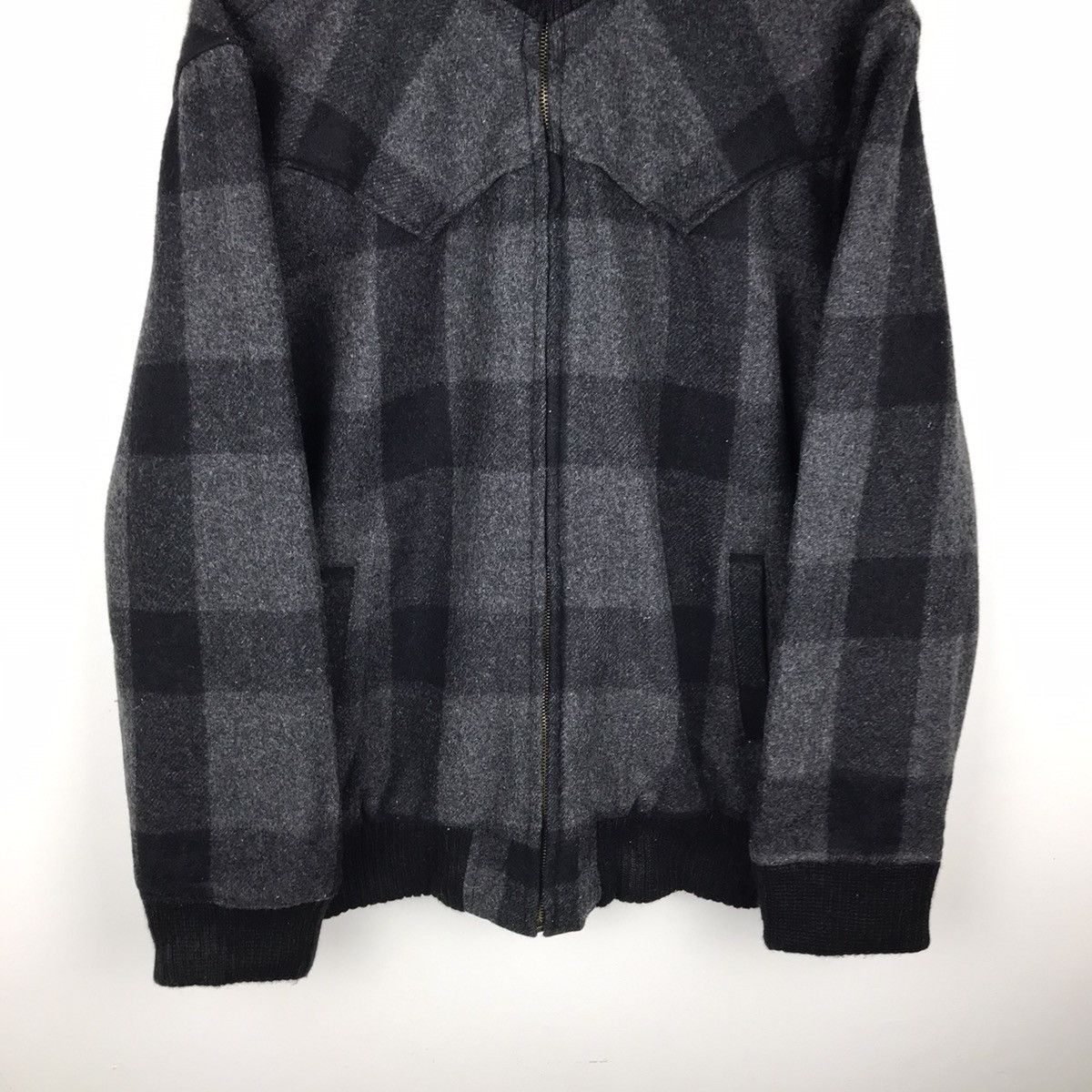Vintage × Woolrich Woolen Mills Vintage Woolrich Checkered Grid Design Wool Zipper Jacket Size US M / EU 48-50 / 2 - 3 Thumbnail