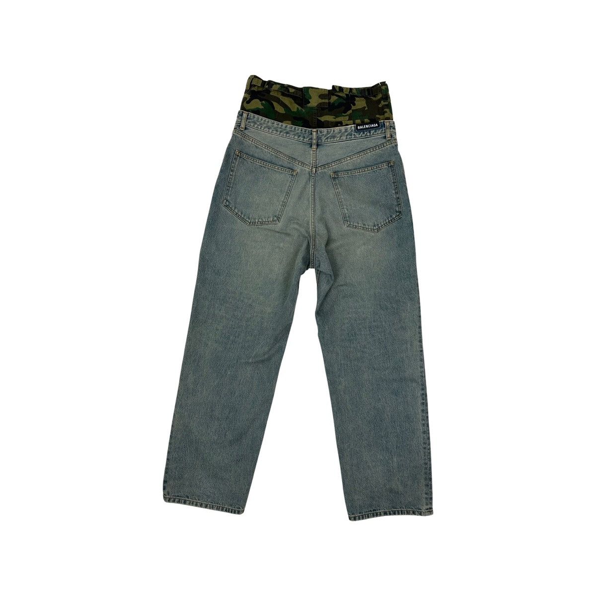 *RUNWAY* AW21 BALENCIAGA. Layered camouflage-panel jeans