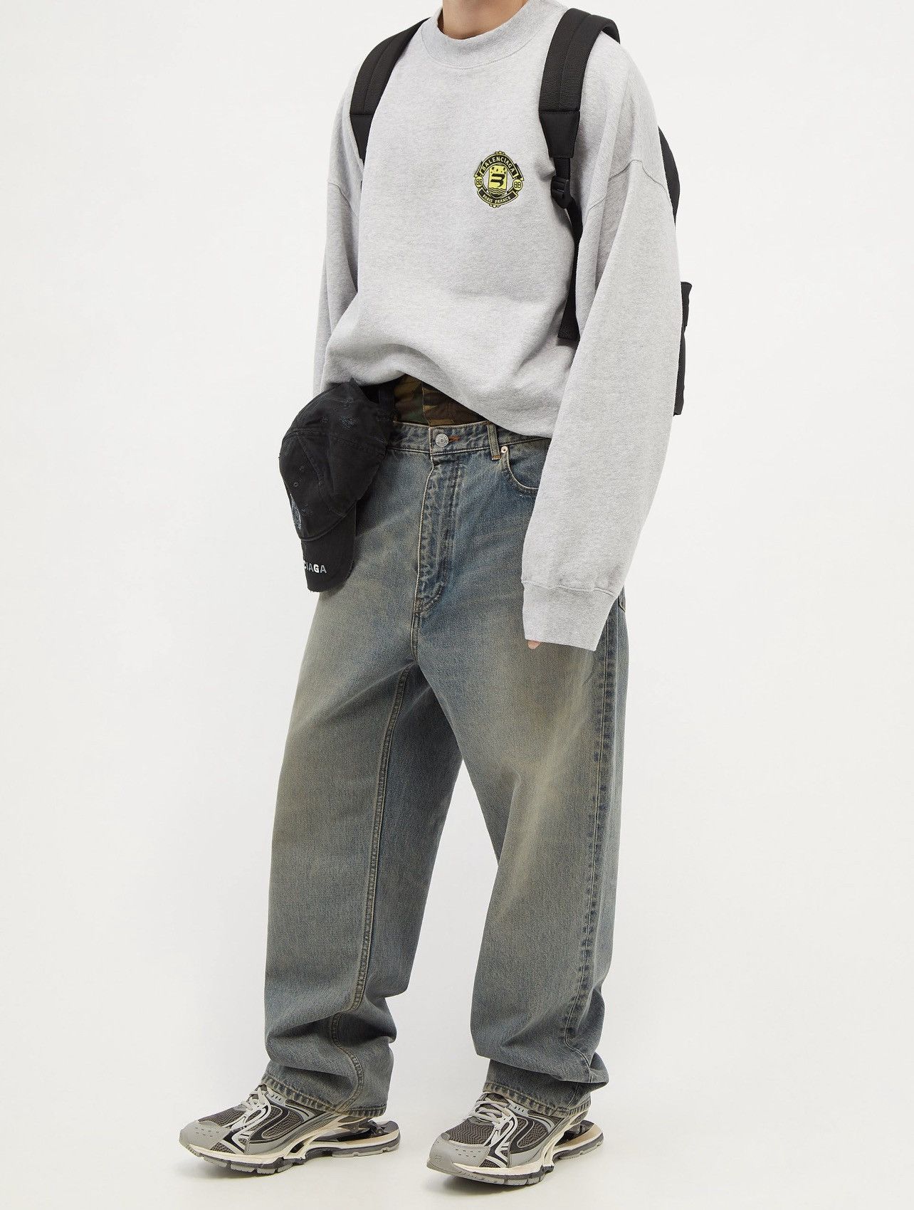 *RUNWAY* AW21 BALENCIAGA. Layered camouflage-panel jeans