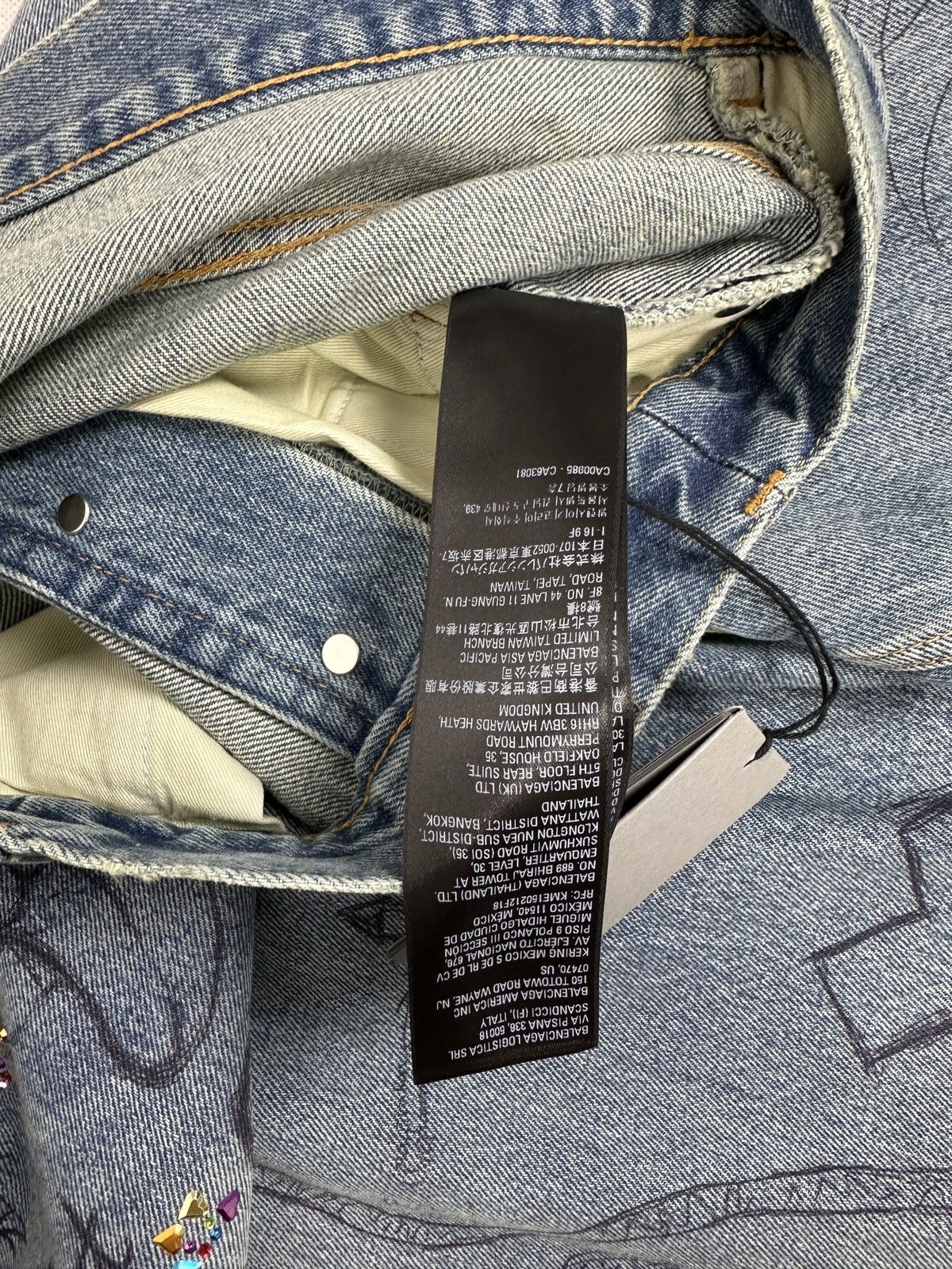 Balenciaga Balenciaga FW22 Rhinestone Scribble Baggy Denim Size US 34 / EU 50 - 13 Thumbnail