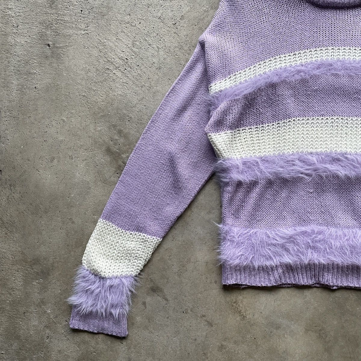 Japanese Brand Vintage Love Toxic Knit With Fur Purple/White Knitwear RARE Size US M / EU 48-50 / 2 - 4 Thumbnail