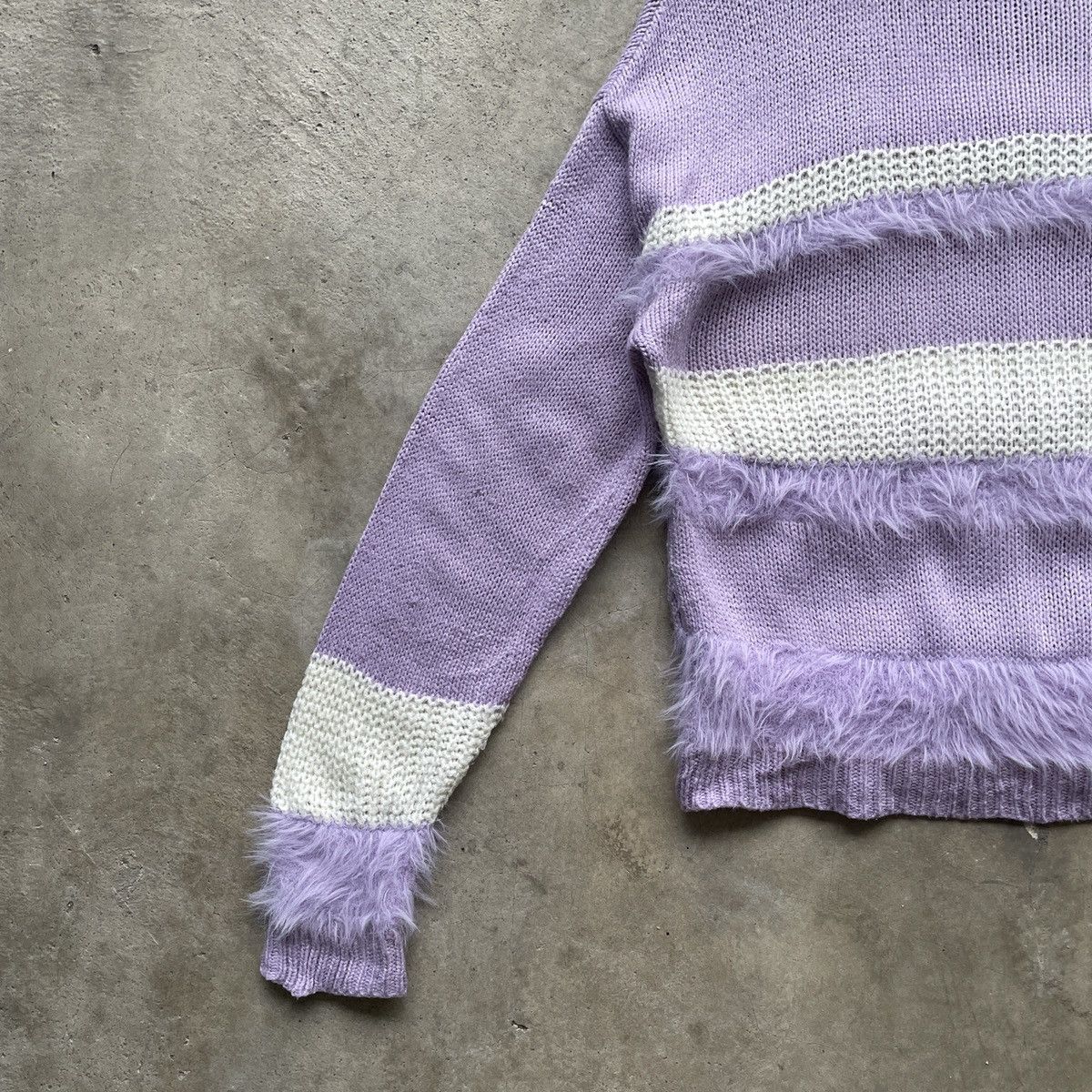 Japanese Brand Vintage Love Toxic Knit With Fur Purple/White Knitwear RARE Size US M / EU 48-50 / 2 - 8 Thumbnail