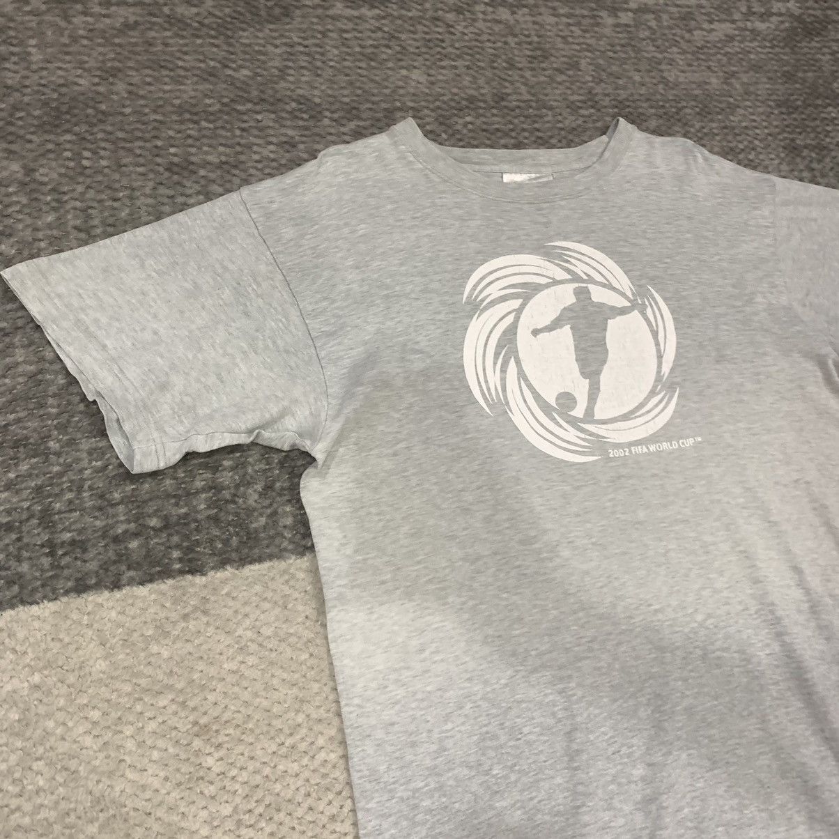 Other VINTAGE FIFA WORLD CUP 2002 KOREA/JAPAN FOOTBALL SOCCER TEE Size US M / EU 48-50 / 2 - 5 Thumbnail
