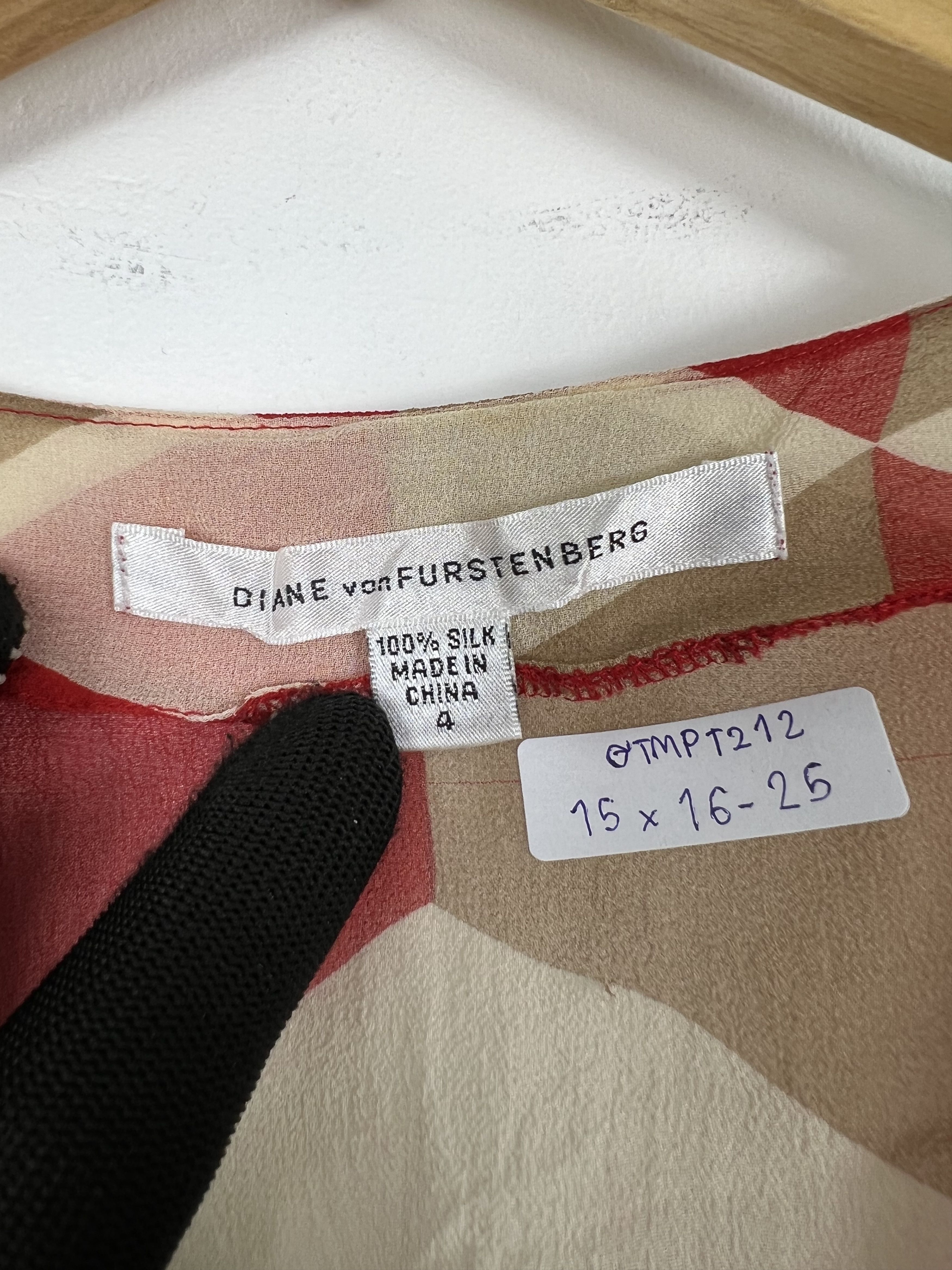Designer × Diane von Furstenberg Diane von Furstenberg See Through Print Shirt (XXS) GTMPT212 Size S / US 4 / IT 40 - 2 Thumbnail