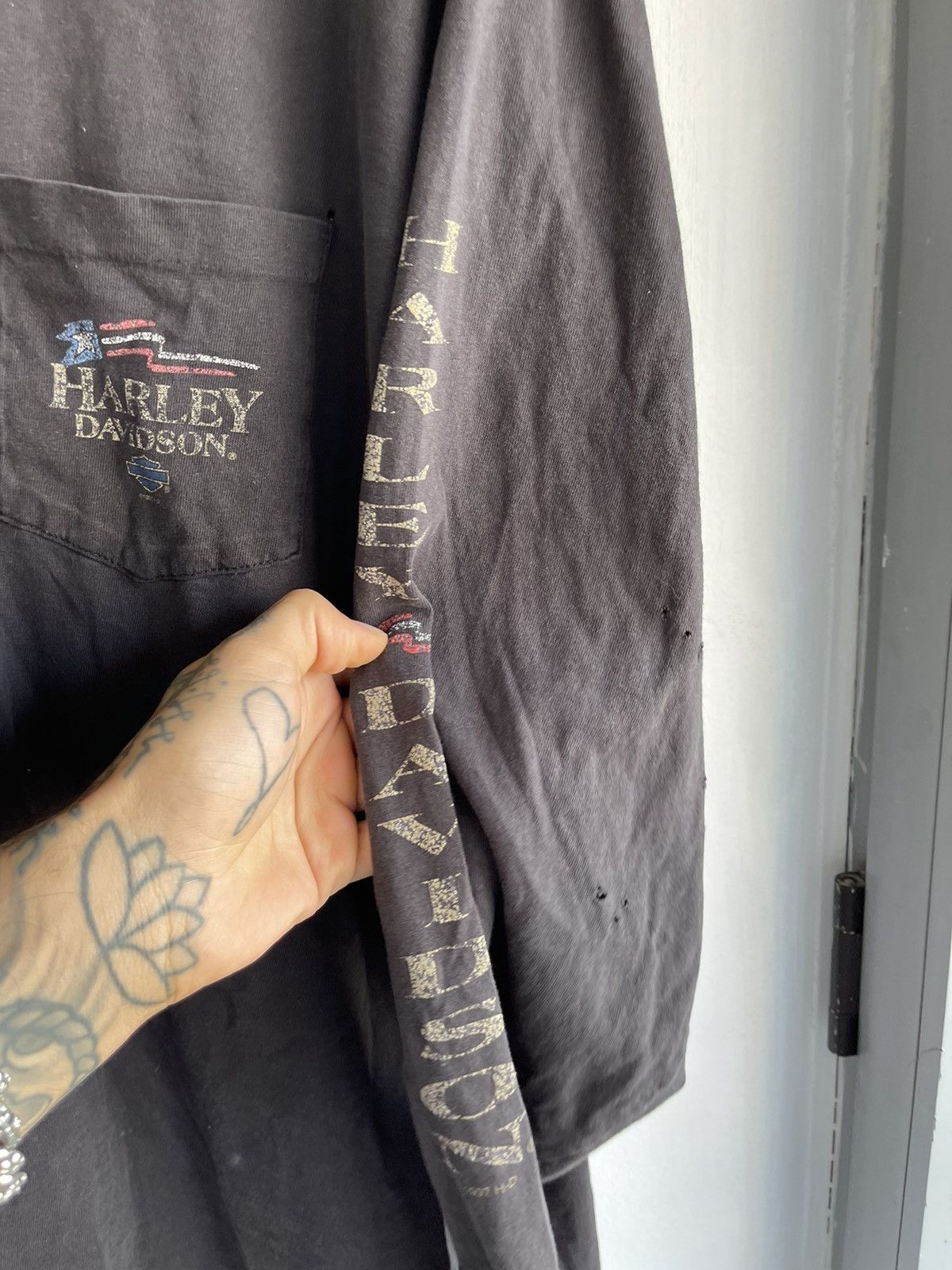 Harley Davidson × Vintage Vintage 1997 Harley Davidson Thrashed Shirt Black Size US XXL / EU 58 / 5 - 9 Thumbnail
