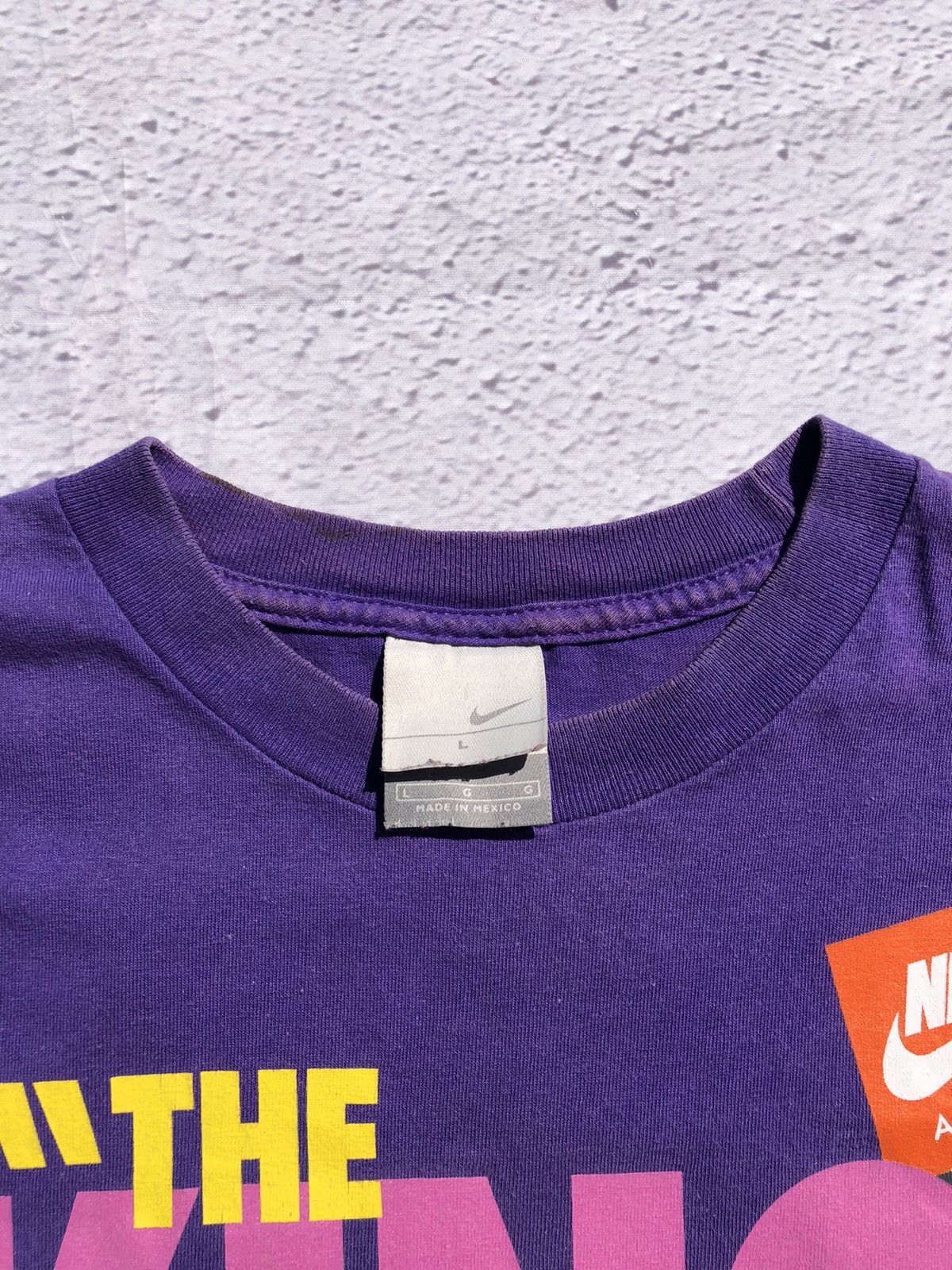 Nike Vintage 2000s Nike The King of Kicks NIke Air Purple Tee Size US L / EU 52-54 / 3 - 14 Thumbnail