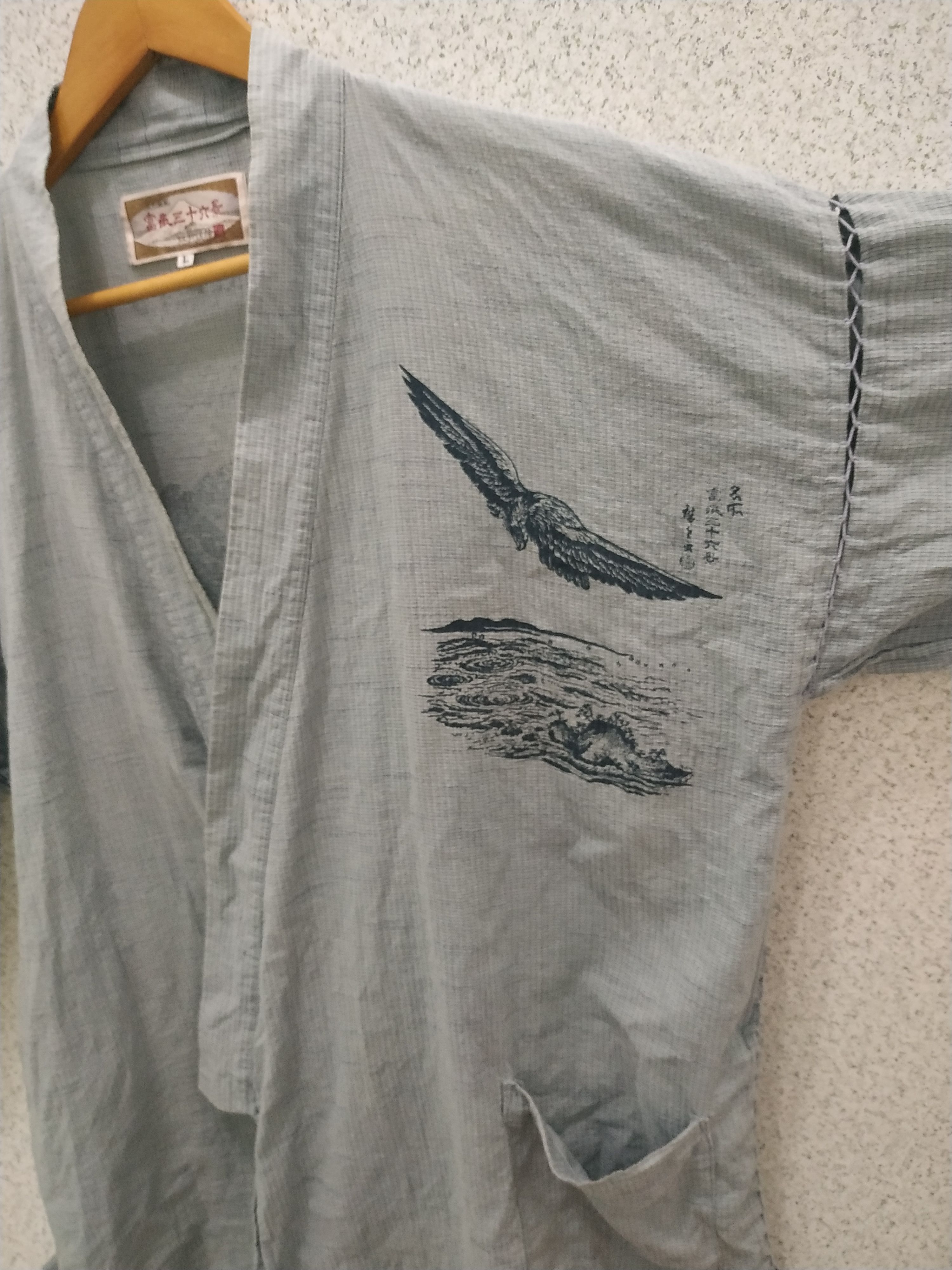 Vintage Vintage Eagle Printed Kimono Cardigan Made in Japan Size US L / EU 52-54 / 3 - 4 Thumbnail