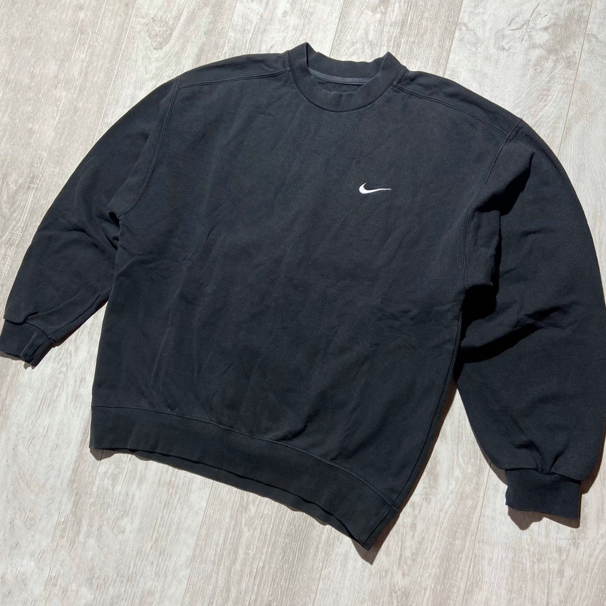 Nike × Vintage Vintage 90s Nike Embroidered Swoosh Logo Sweatshirt Size US L / EU 52-54 / 3 - 2 Thumbnail